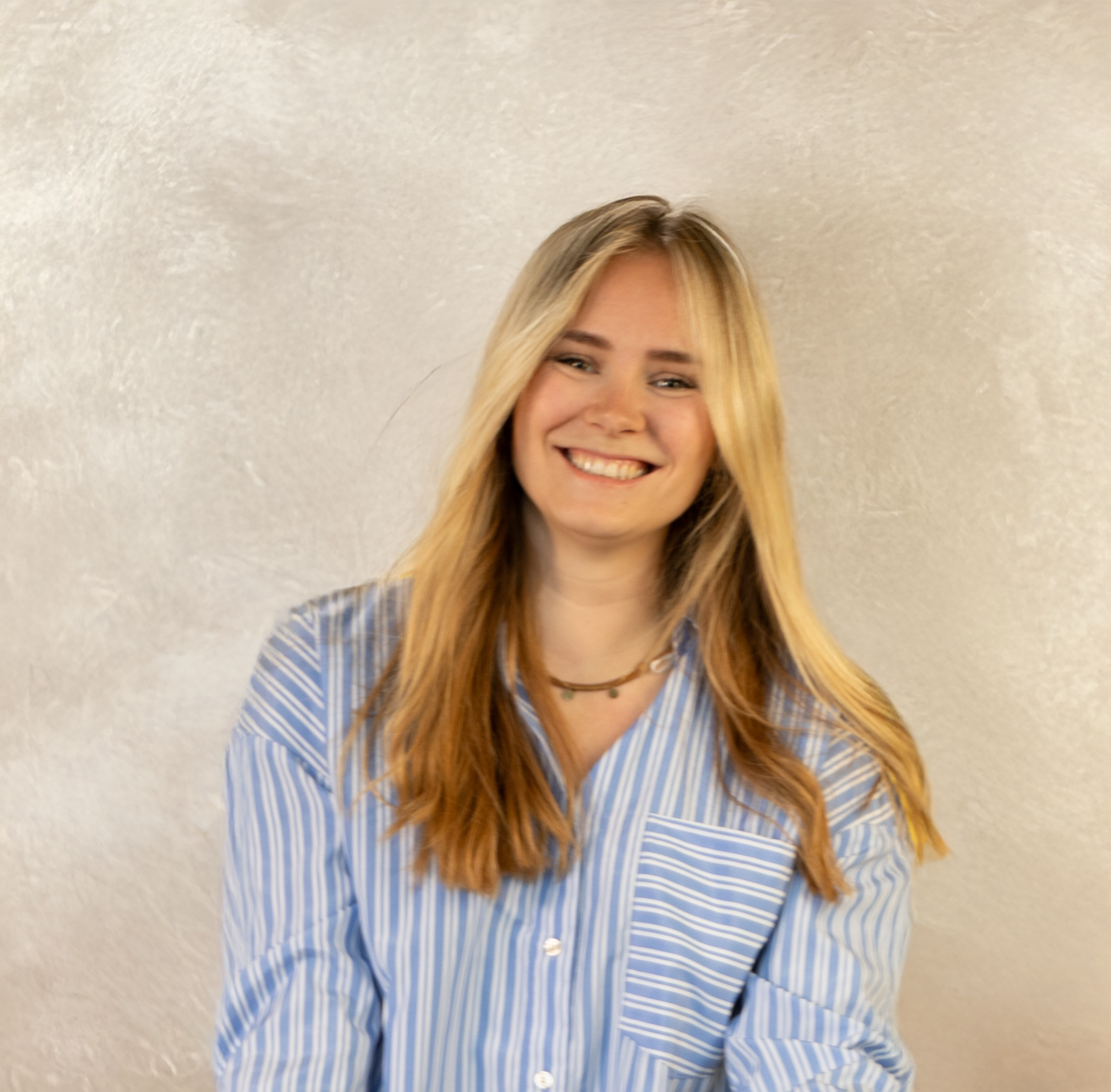 Lea Pauen, systemische Coachin bei Lebalance – bietet 1:1 Online-Coaching für berufliche und persönliche Entwicklung und Balance.