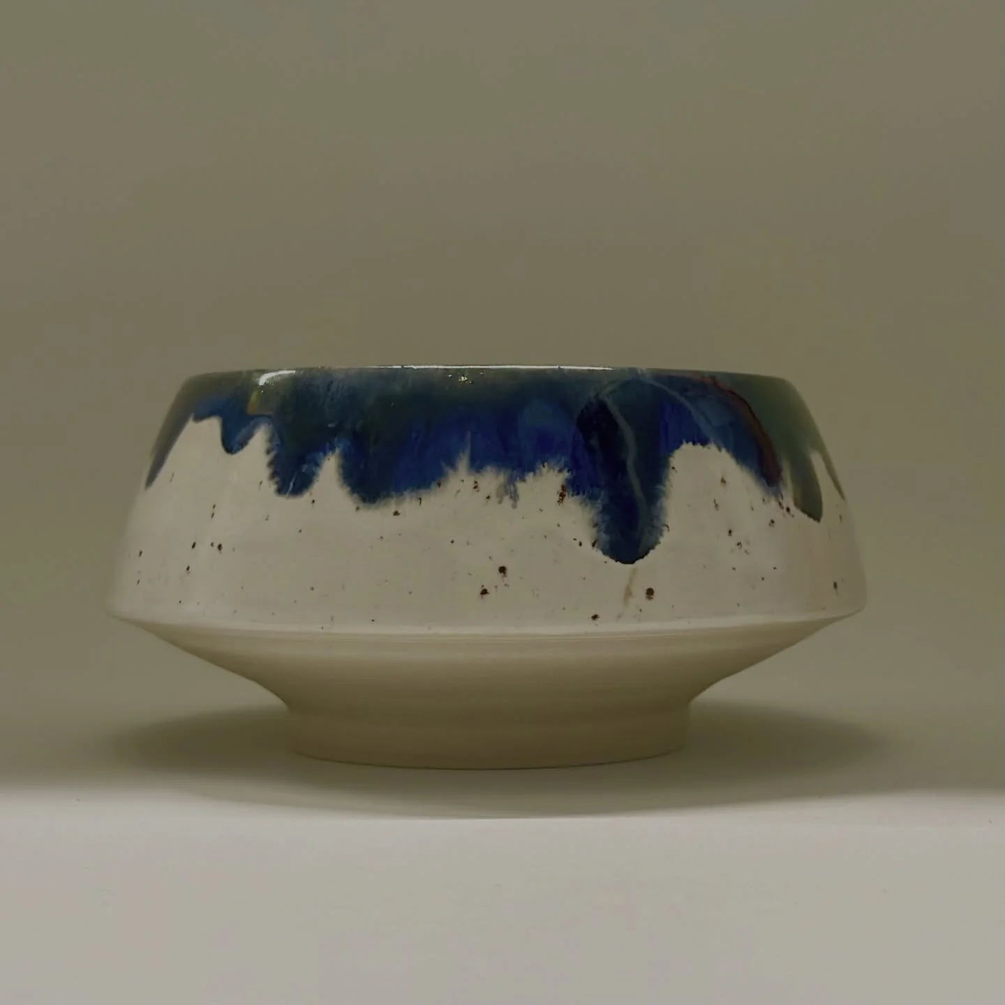 I remember the moment first started throwing, in my first lesson. It brought a calm I&rsquo;d never experienced before. For the first time, I found genuine silence in my noggin. I&rsquo;m sure others must also experience this complete stillness?

#Po