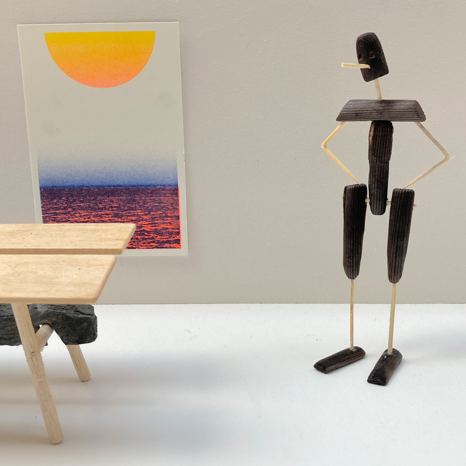 Maquette et personnage en bois nommé Pinochio de la mancha, réalisés par Sylvain Descazot
risographie de couché de soleil nommée "enless seum"