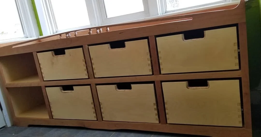 Front entranceway boot room cabinet