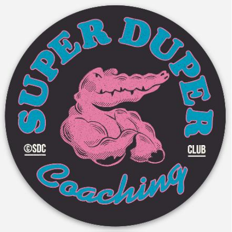 Logo circulaire avec un croco rose musclé, texte bleu 'SUPER DUPER Coaching' en arc, fond noir.