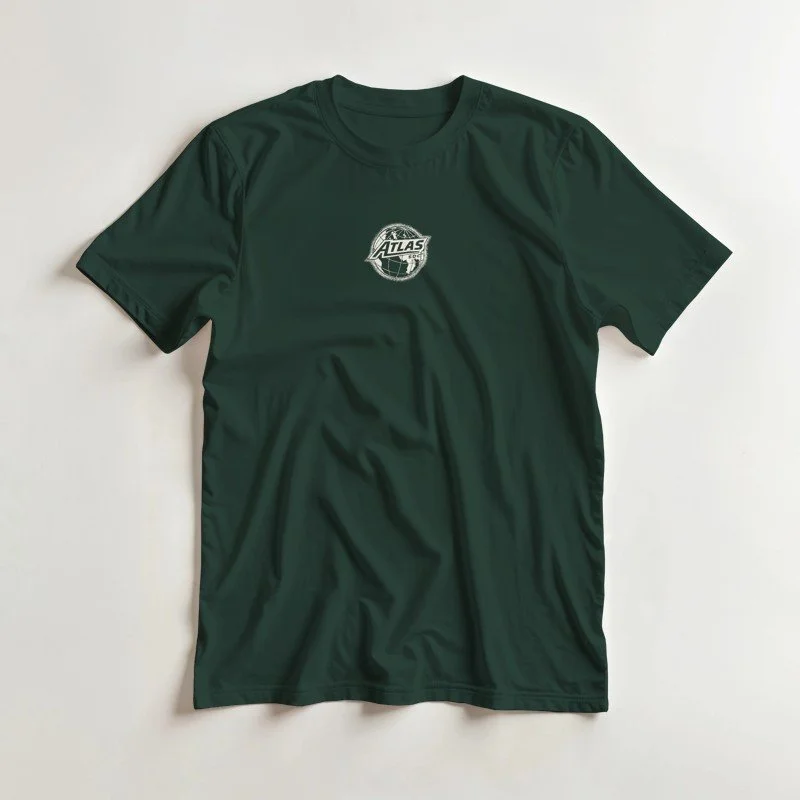 T-shirt vert foncé avec un logo Atlas sur le devant