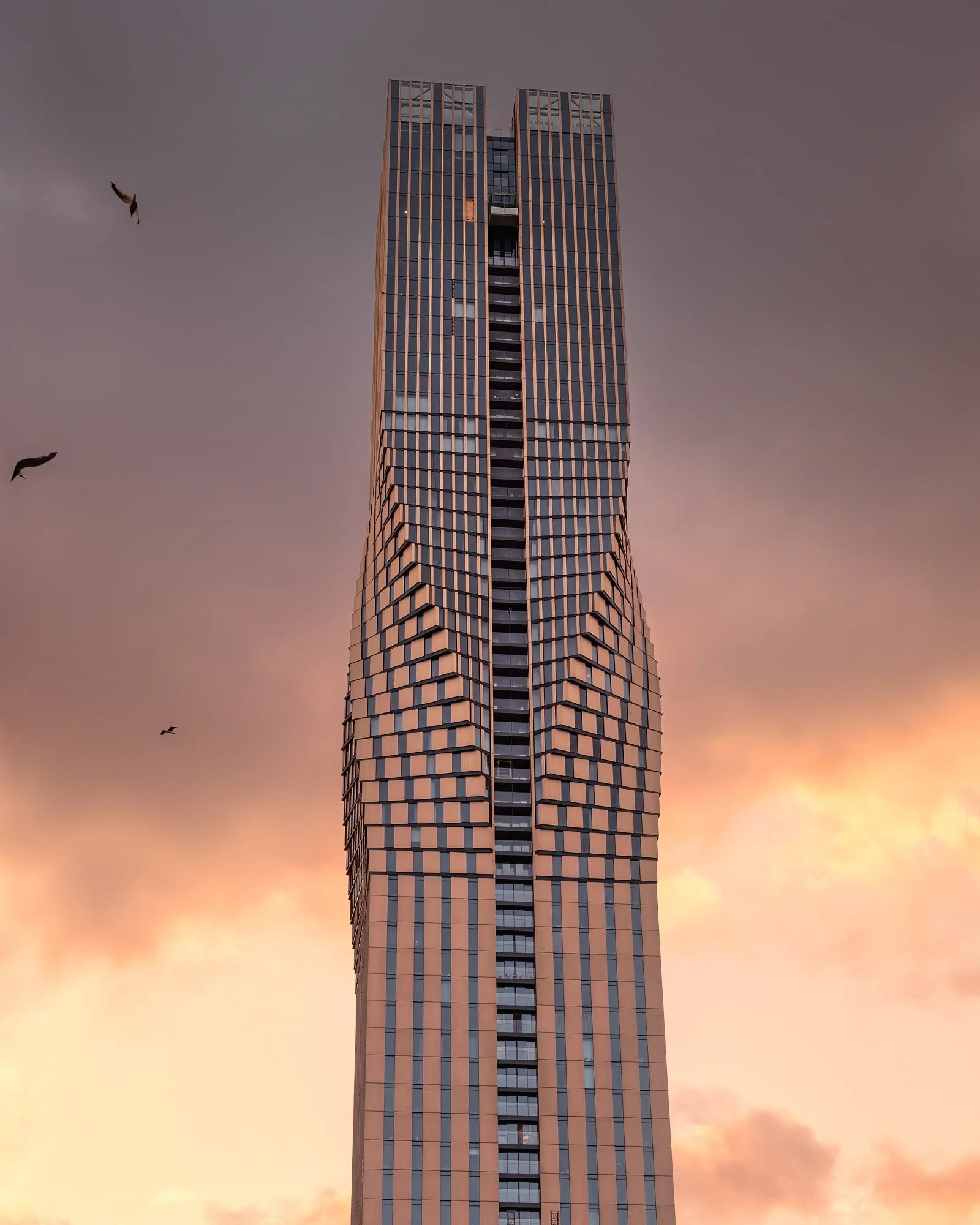 klara-tower-gothenburg-sunset-dramatic-decorative-wall-print