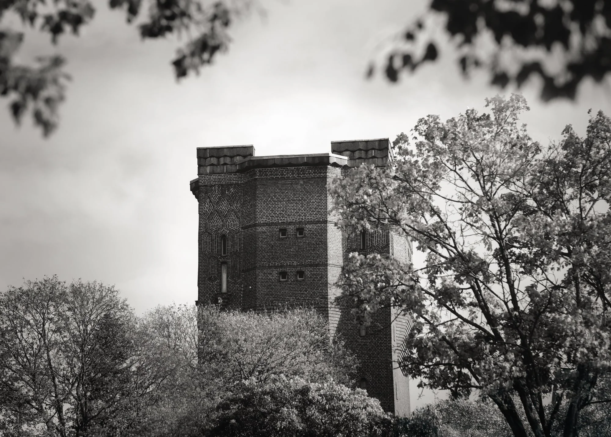 sundbyberg-decorative-art-print-water-tower-vattentorn-fine-art-black-and-white