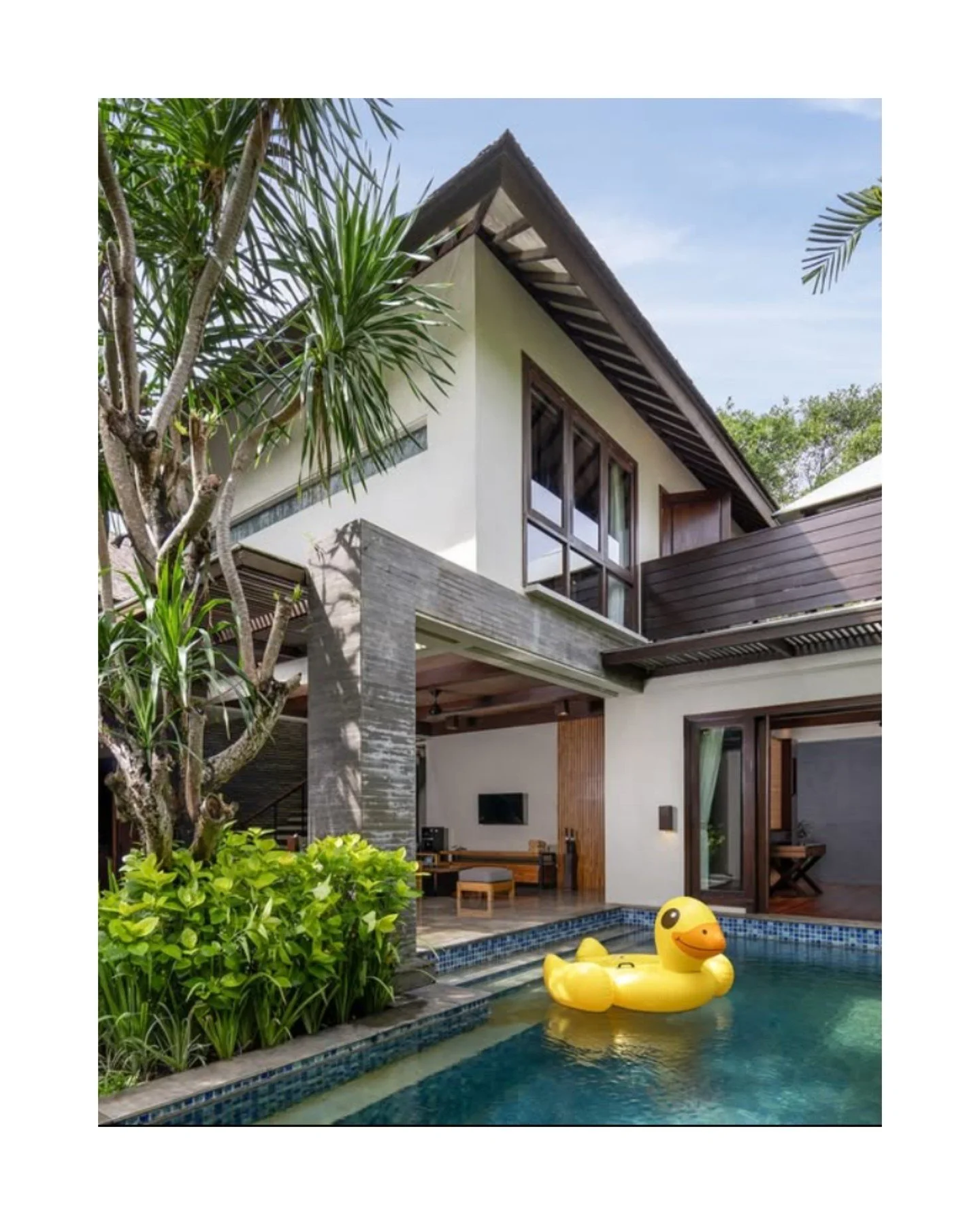 📍 Le Jardin Villas, Seminyak

A serene hideaway of 11 private villas set within lush tropical gardens in the heart of Seminyak. 

Mature trees, quiet pathways, and native flora create a peaceful sanctuary just moments from the beach. 

Each one-, tw