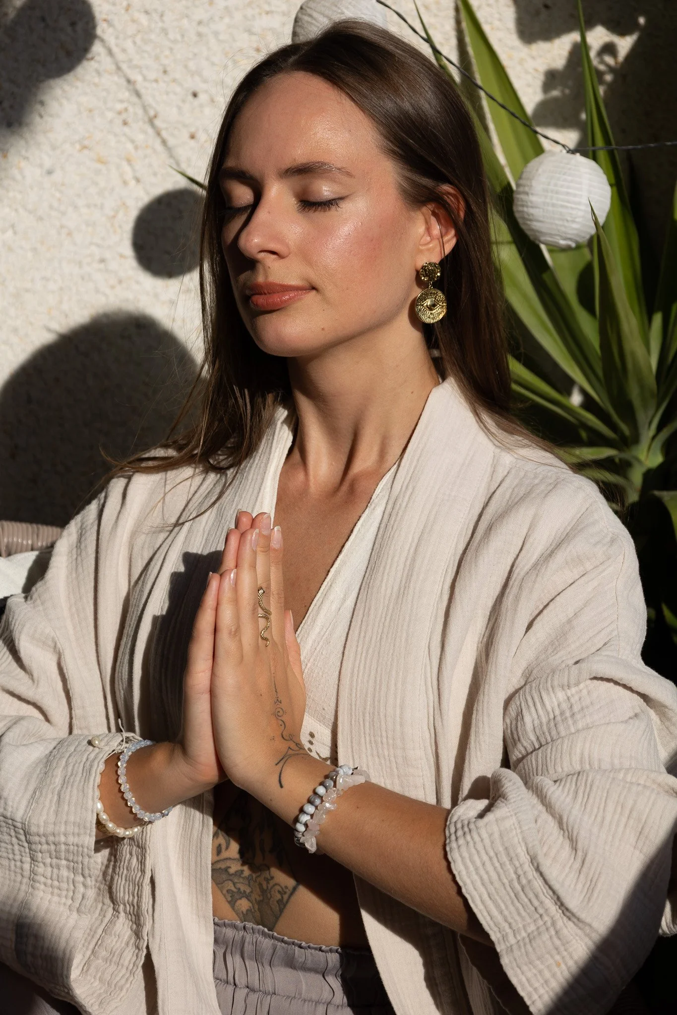 Thoughts and emotions as gateways to liberation