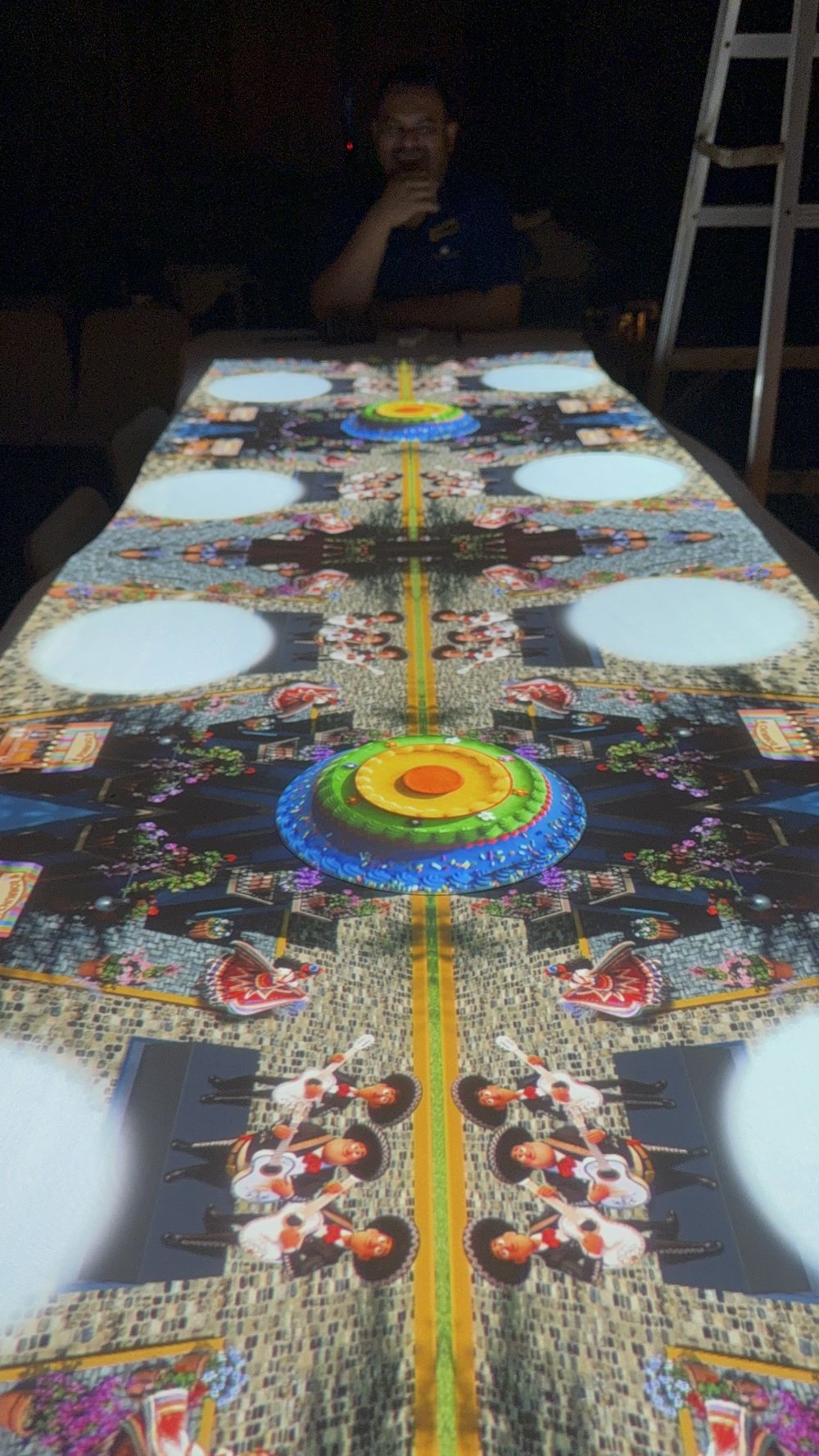 Projection mapping around the table