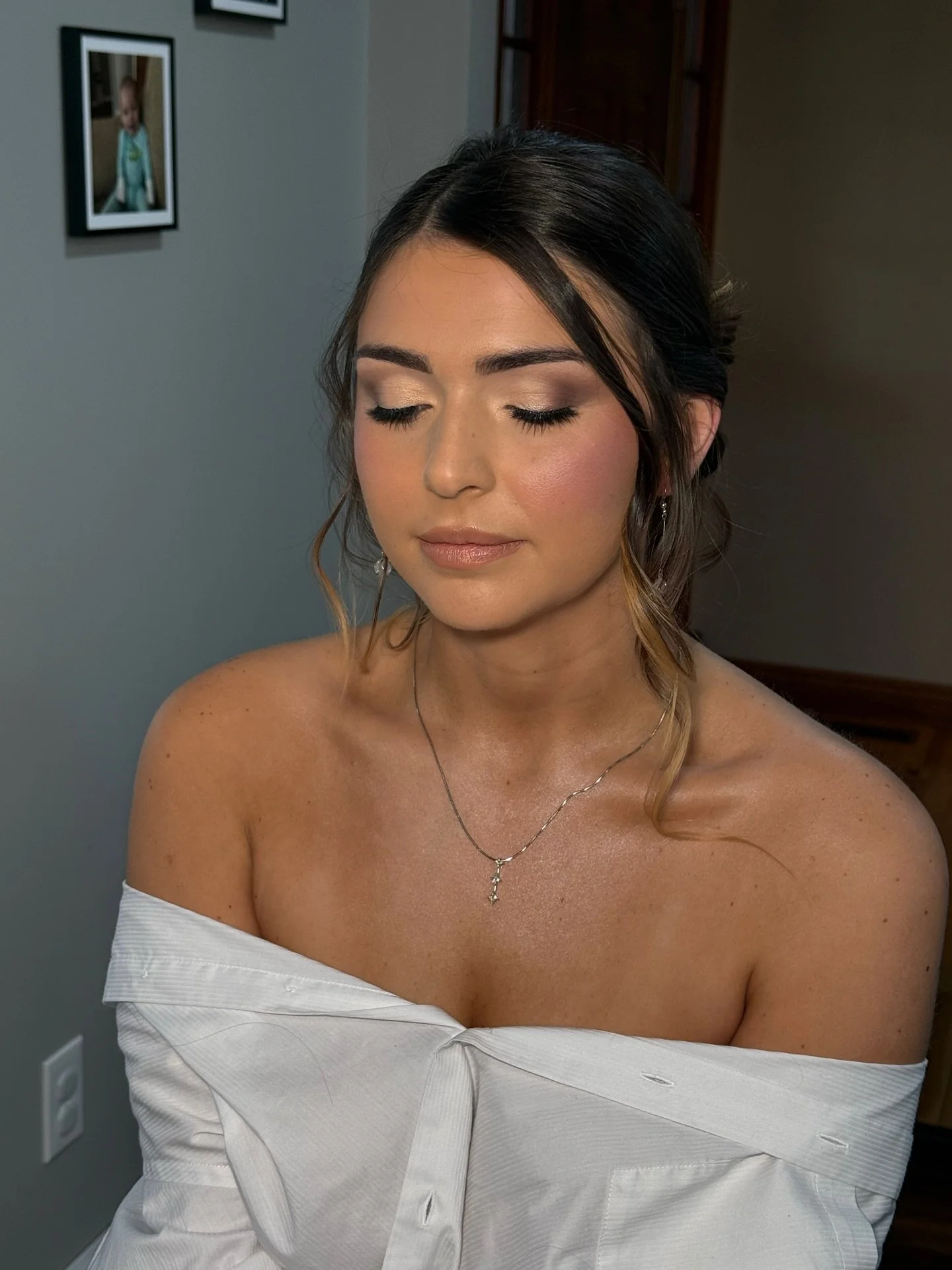 O L I V I A IS STUNNING 🤍💍 | My last bride of 2025 and I&rsquo;m feeling so grateful to be part of so many once-in-a-lifetime moments this year and trusted with so many beautiful faces. I was able to travel near and far throughout Ohio and work on 