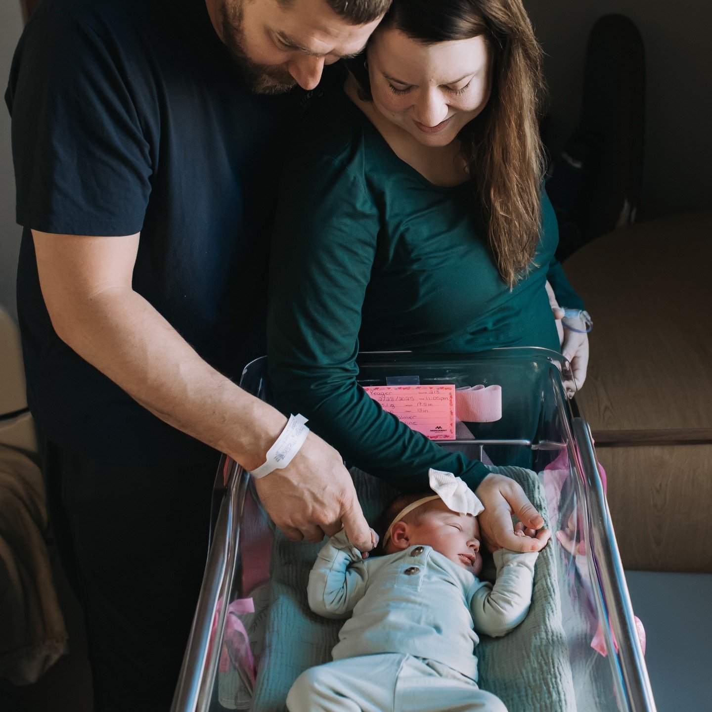 Welcome to the world Evelyn!!!

#jennifernorrickphotography #fresh48 #fresh48session #rapidcitynewbornphotographer #rapidcityphotographer #rapidcityfresh48photographer #southdakotanewbornphotographer #southdakotafresh48photographer #southdakotaphotog