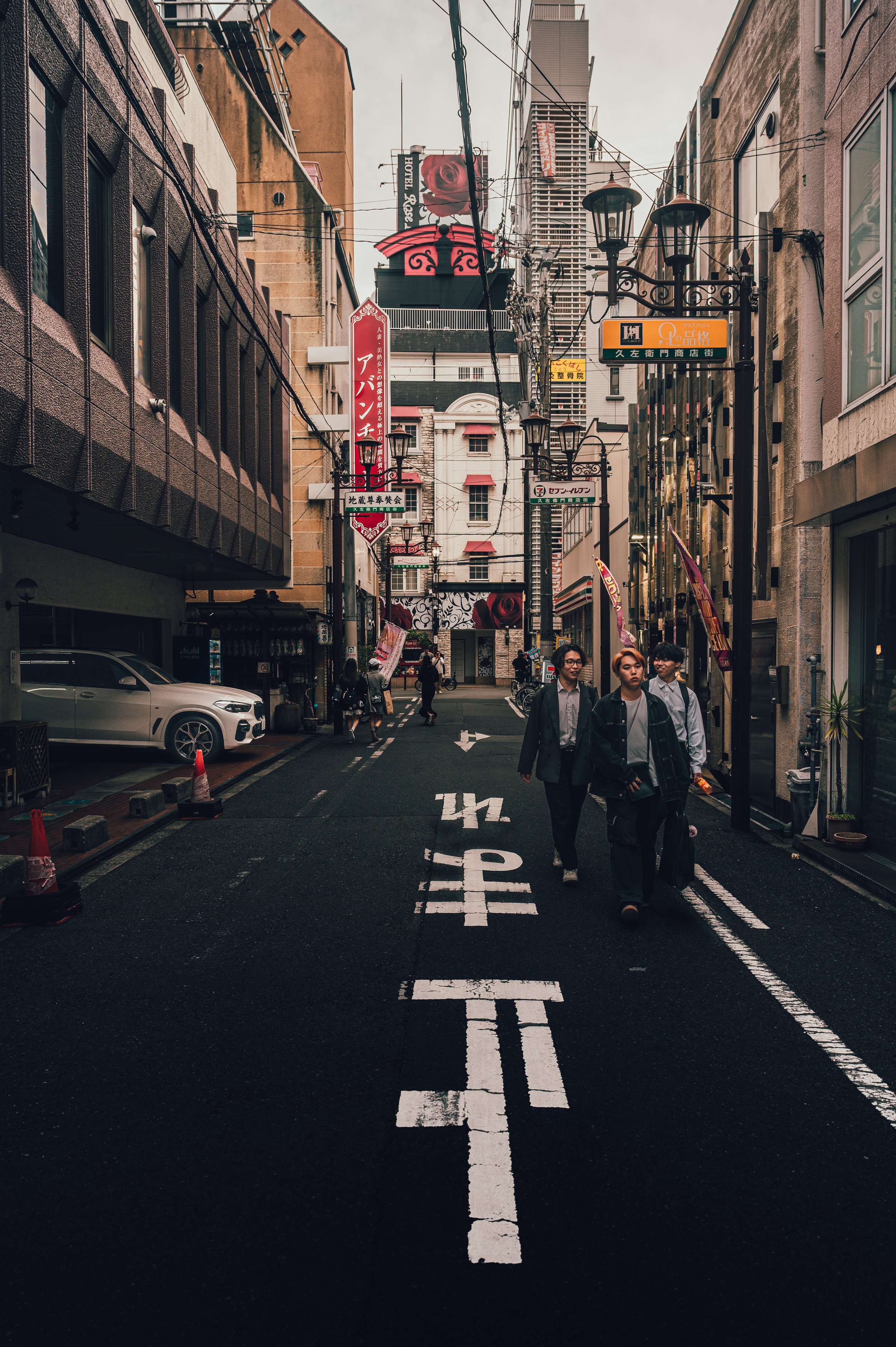 streets Japan-7548.jpg