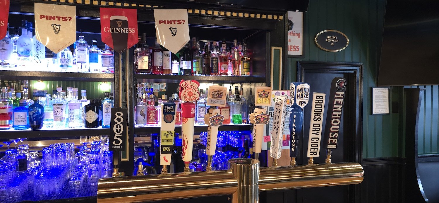 Customer review for Unwine’d wine bar in West Portal, San Francisco, highlighting a warm, welcoming atmosphere and an intimate space that feels easy to host events in.