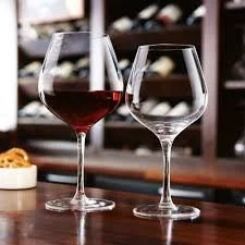 Guest review of Unwine’d in San Francisco praising thoughtful wine pairings, exceptional food, and a refined yet relaxed setting ideal for private gatherings.