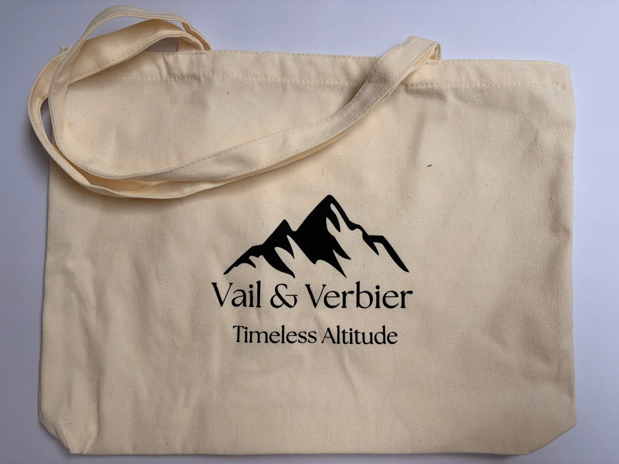 V&V Mountain canvas totebag
