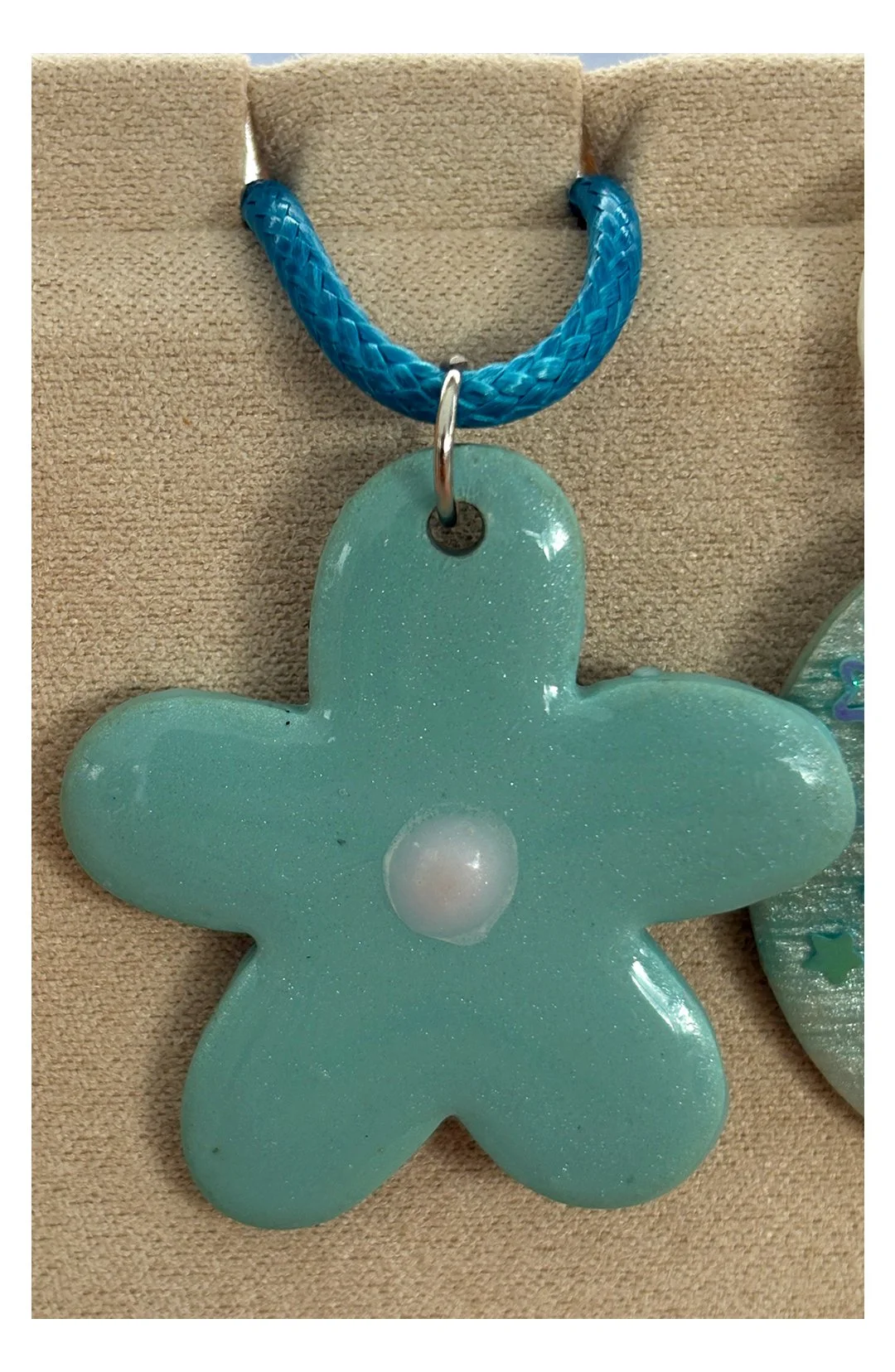 Green flower pendant