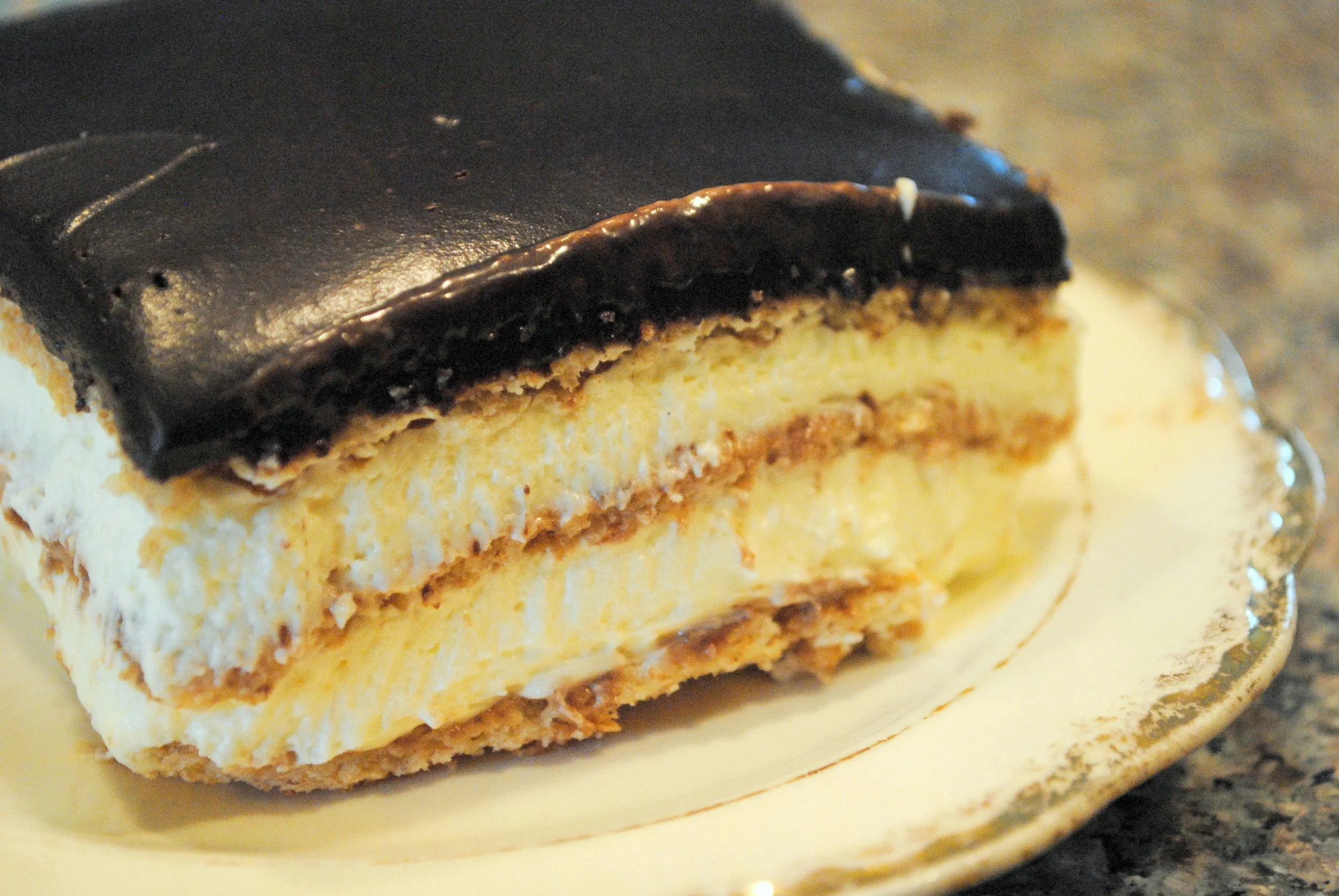 Easy Éclair Icebox Cake