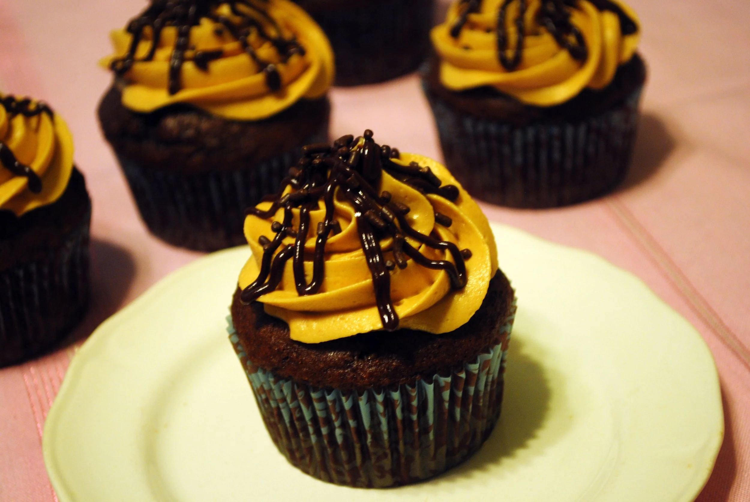 The King of Cupcakes: Chocolate Banana Cupcakes with Peanut Butter Frosting