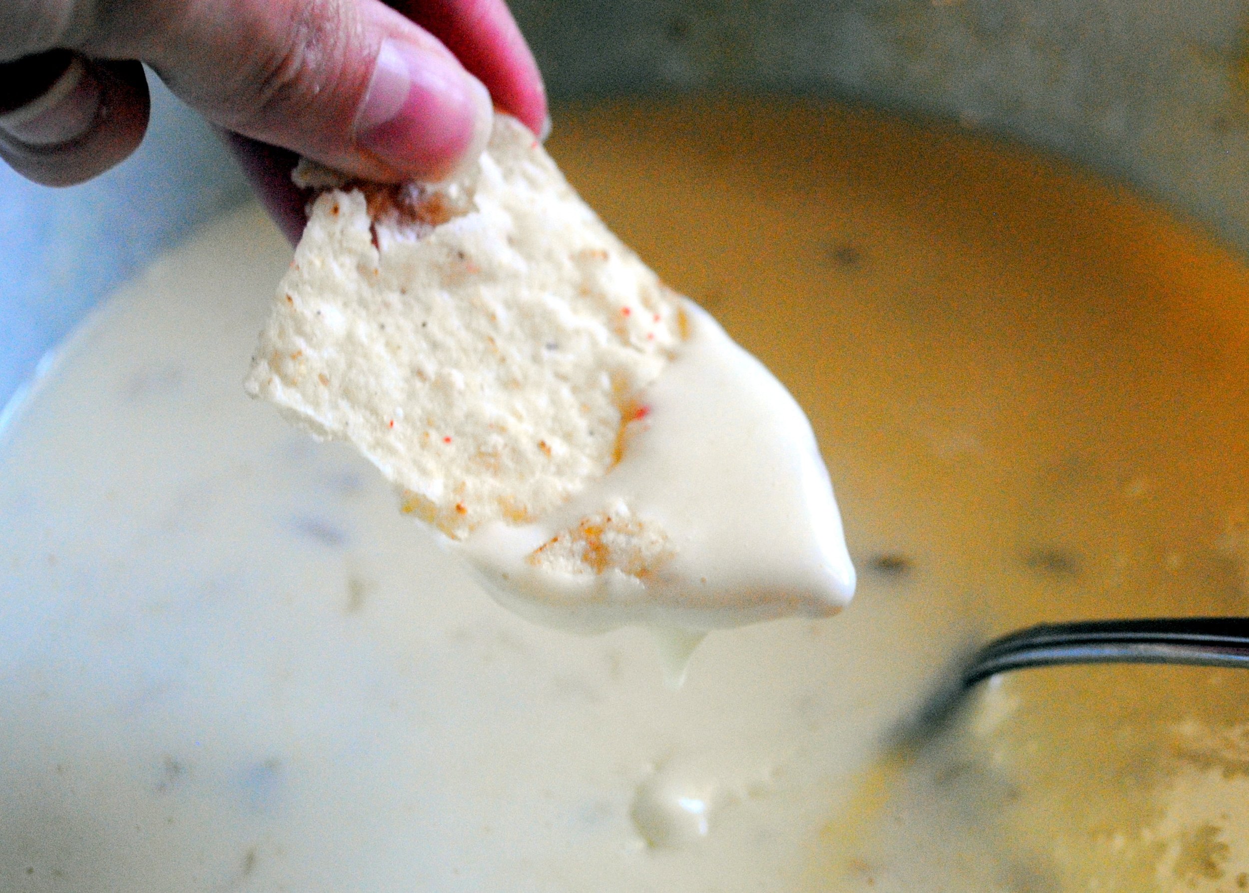 Restaurant Style Queso Dip