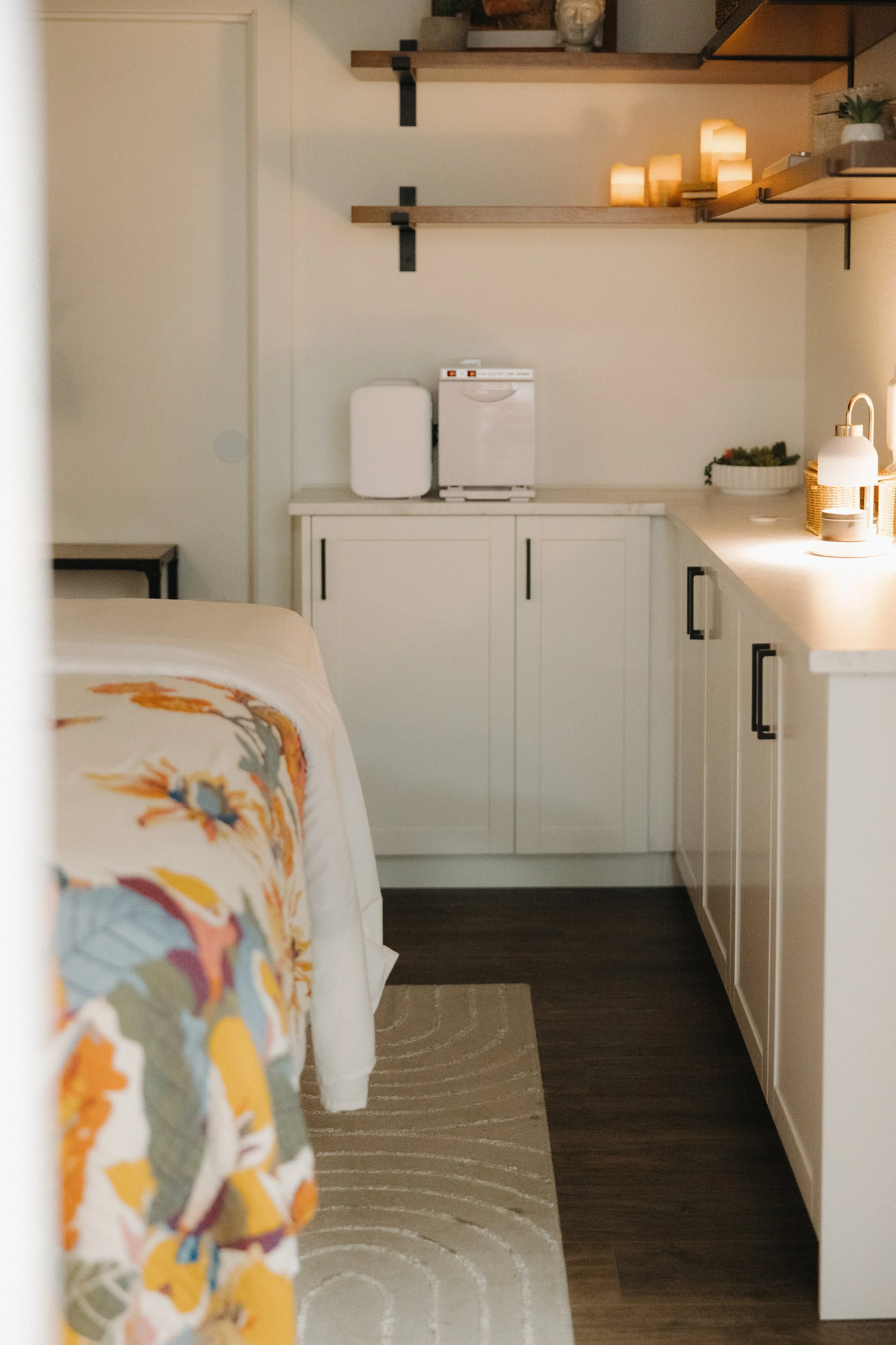 Lyons Den Room Example 2