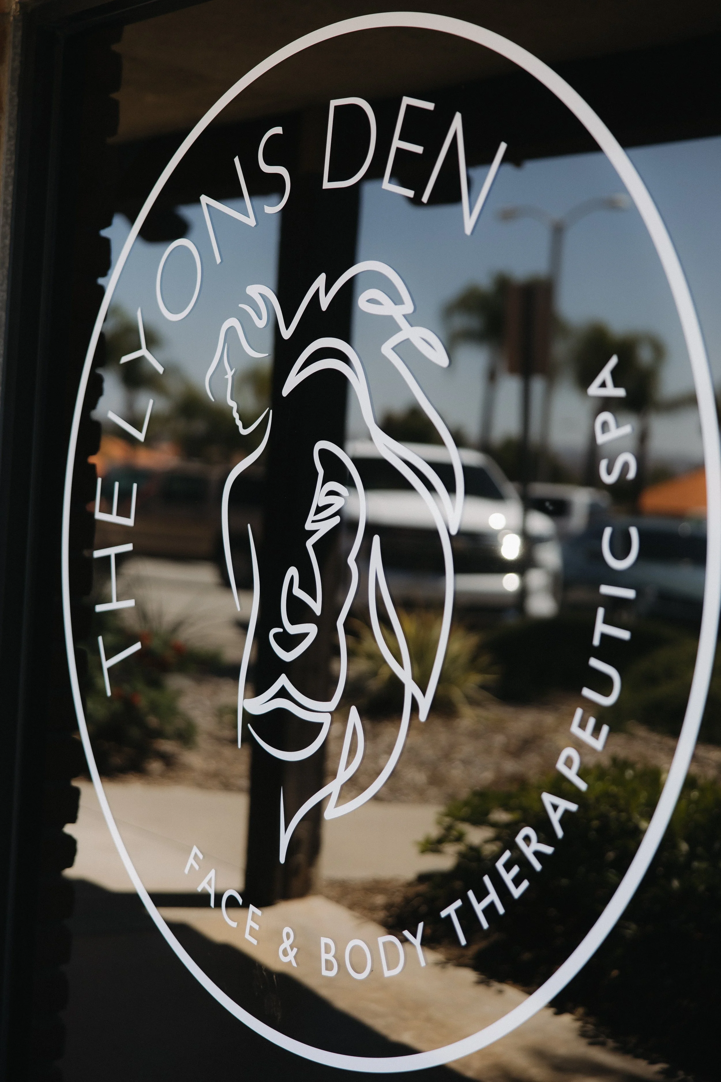 Lyons Den Front of building