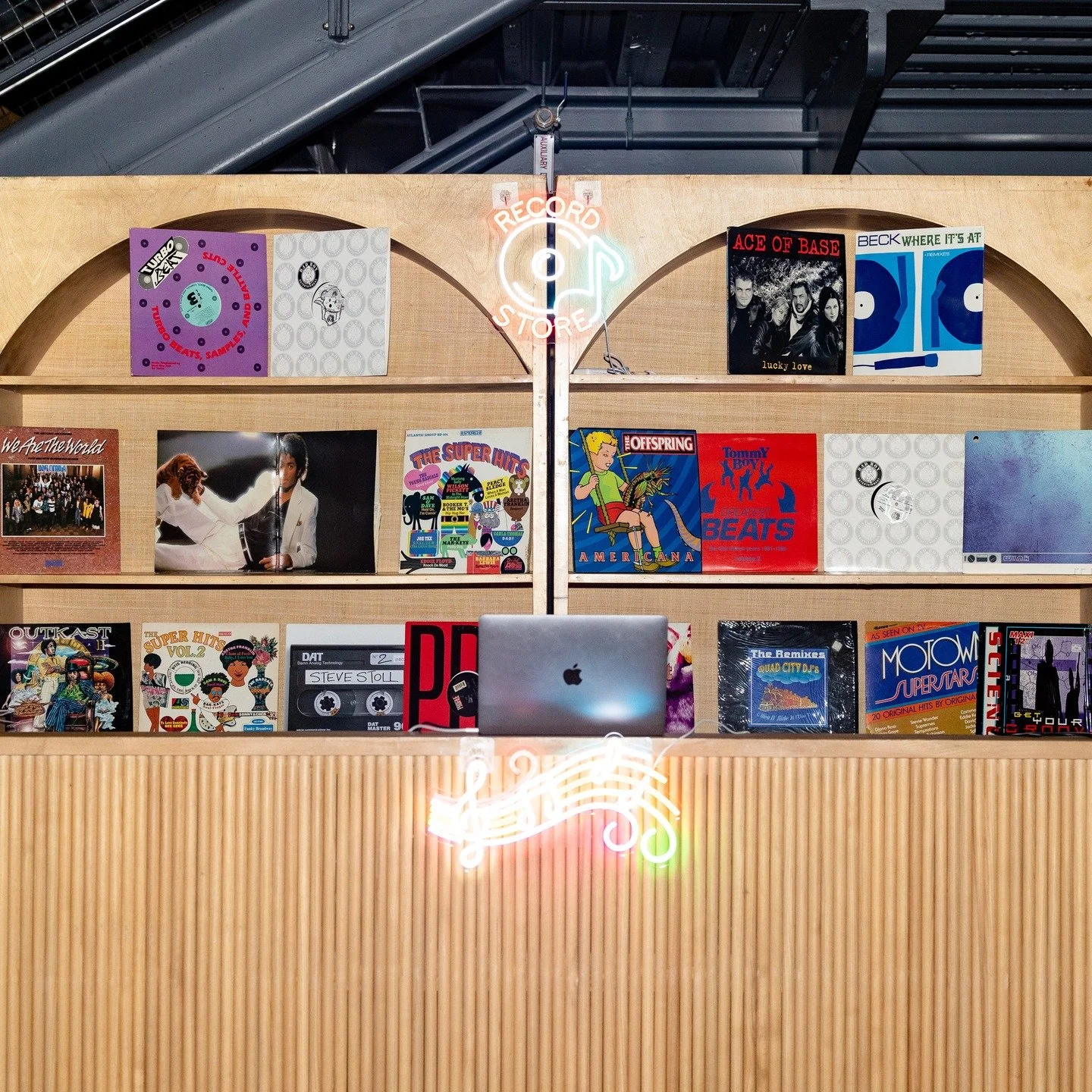 Skipped the DJ booth.
Built a record shop instead. 🎶

Guests requested the songs.
Our DJ spun them.

Apparently, we had a lot of @davematthewsband fans

Concept + Design me
DJ @dangoldmanevents 
Structure @curatedeventsdmv 

#events #eventplanning #