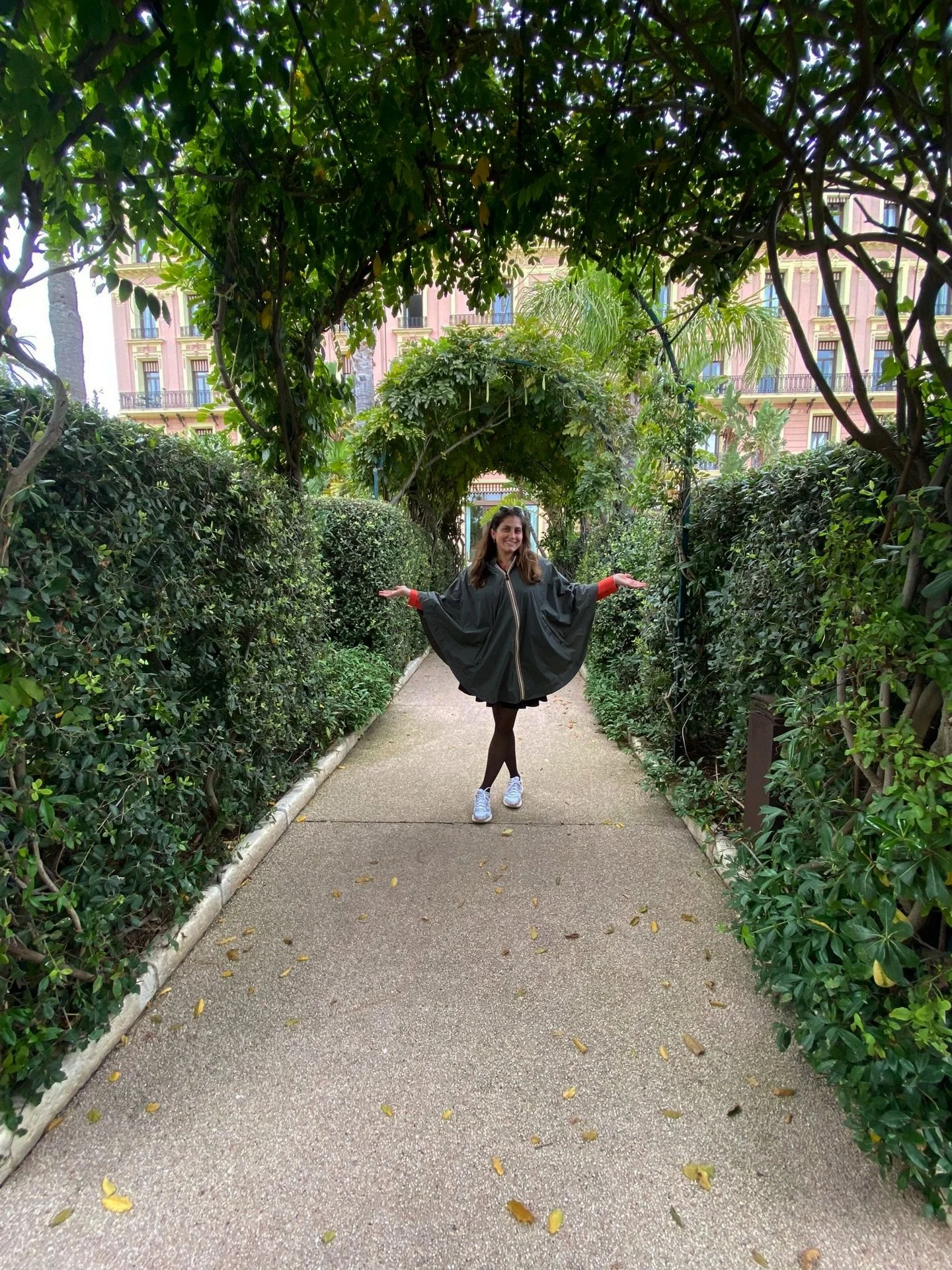 Venues: French Riviera or Provence 🌻🌊

Both regions have their own charm, and I truly love them equally.

Your choice will mainly depend on your budget.

Provence offers a wide range of venues, from intimate and affordable to high-end estates, maki