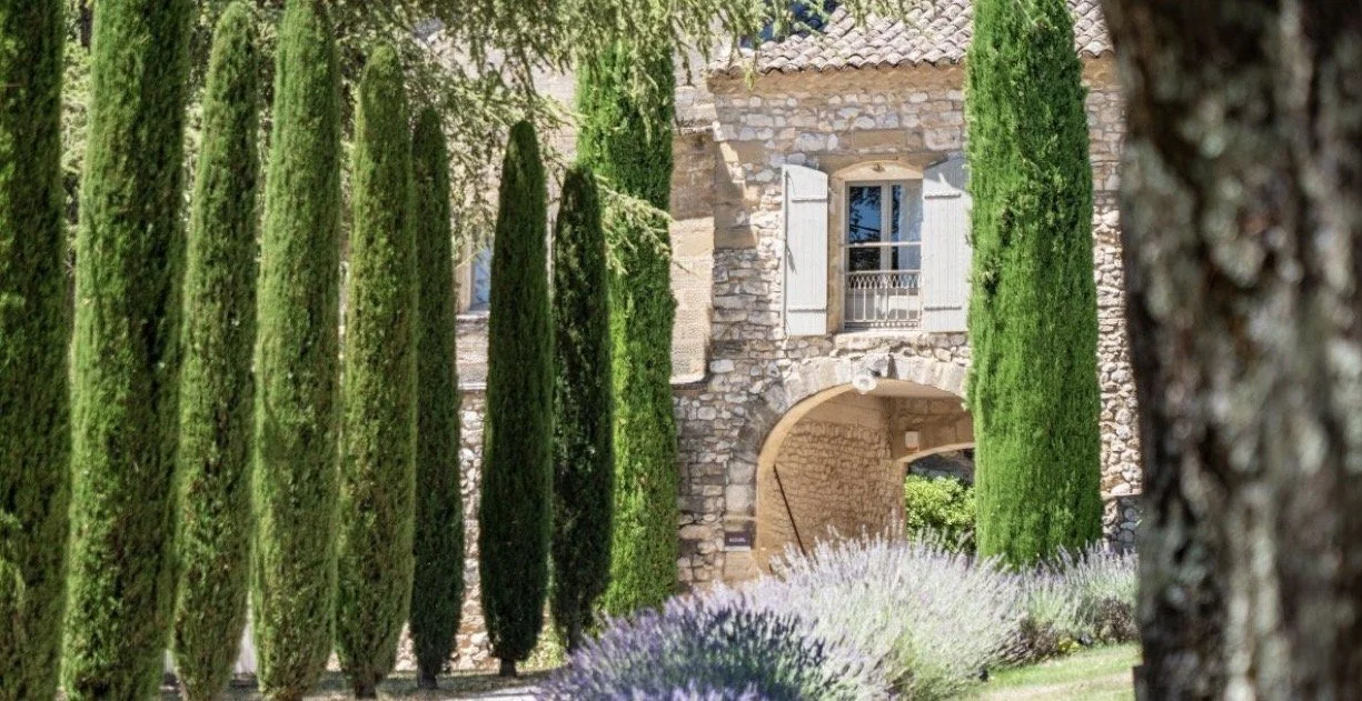 “Best lavender season wedding dates in Provence”