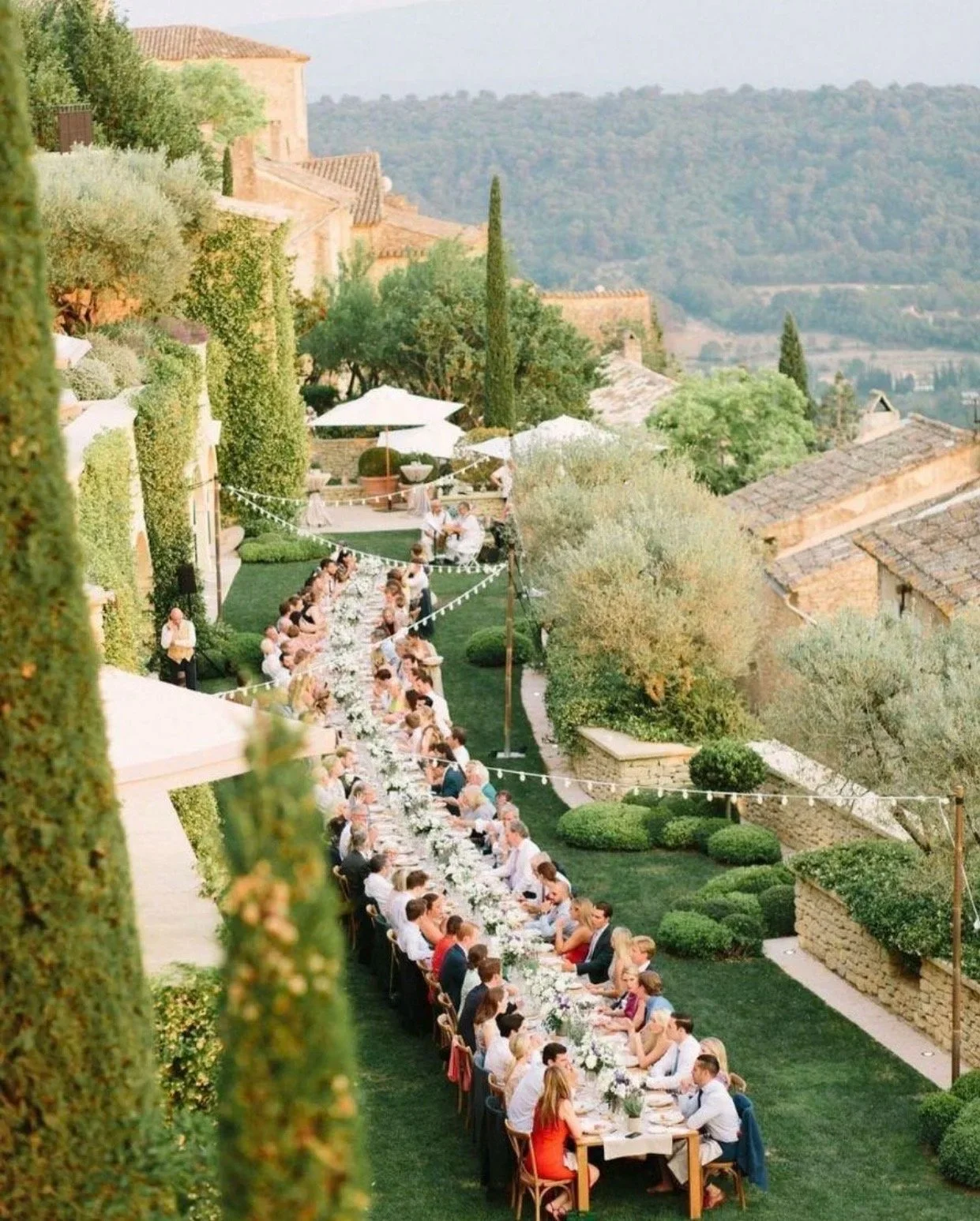 La Bastide de Gordes
Location: Luberon, Provence, 1 hour from Avignon Airport and 1h15 from Marseille Airport
Capacity: 80–100 guests 
Accommodation: 88-90 guests
Budget: €60,000–€120,000