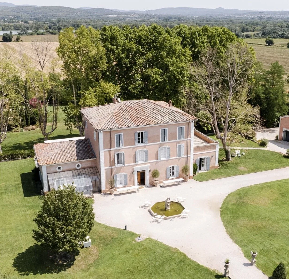 Where to Say “I Do” in France: A Romantic Guide to the Most Beautiful Wedding Destinations