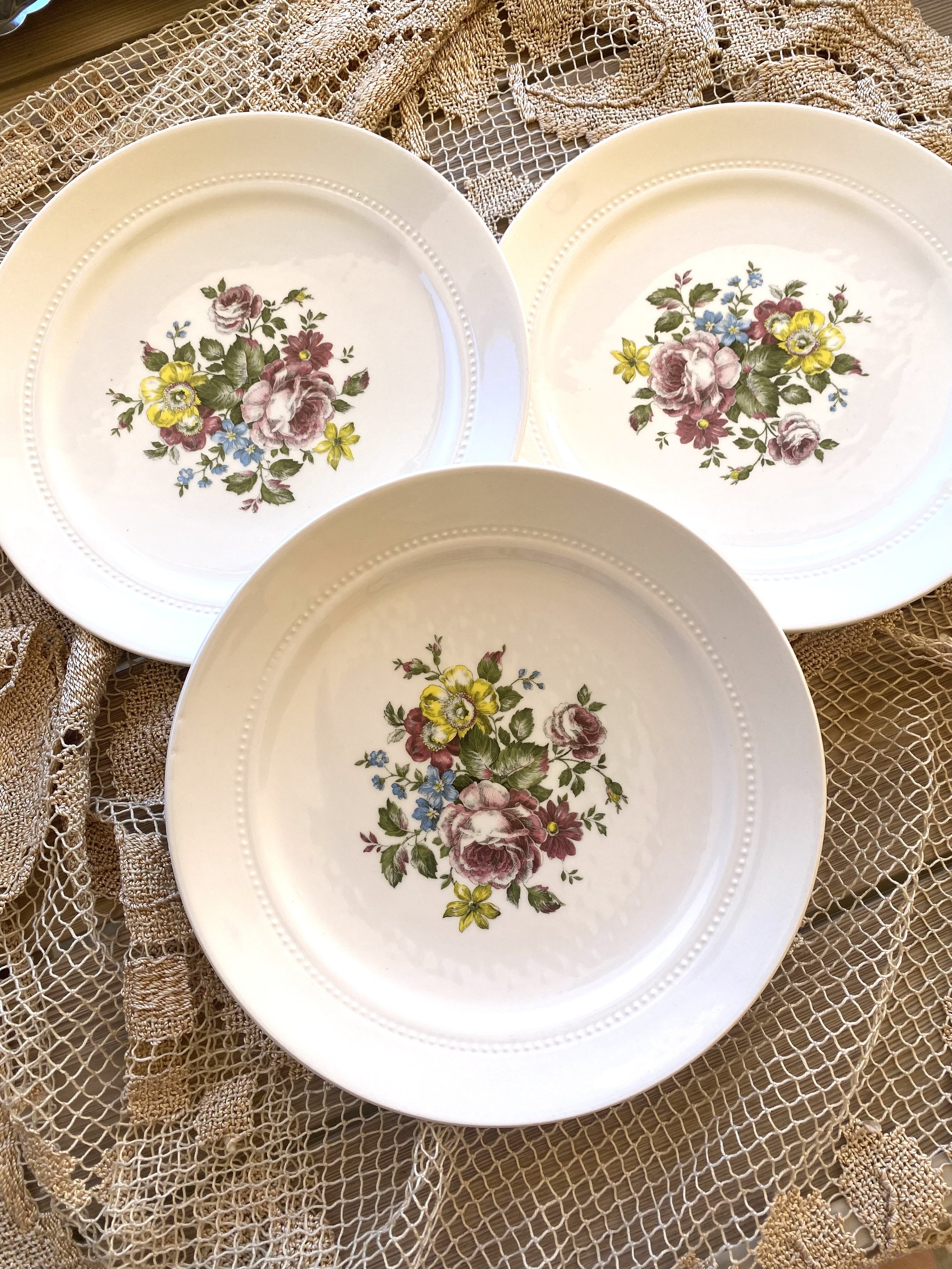 Vintage floral dinner plate - Ref: 2005