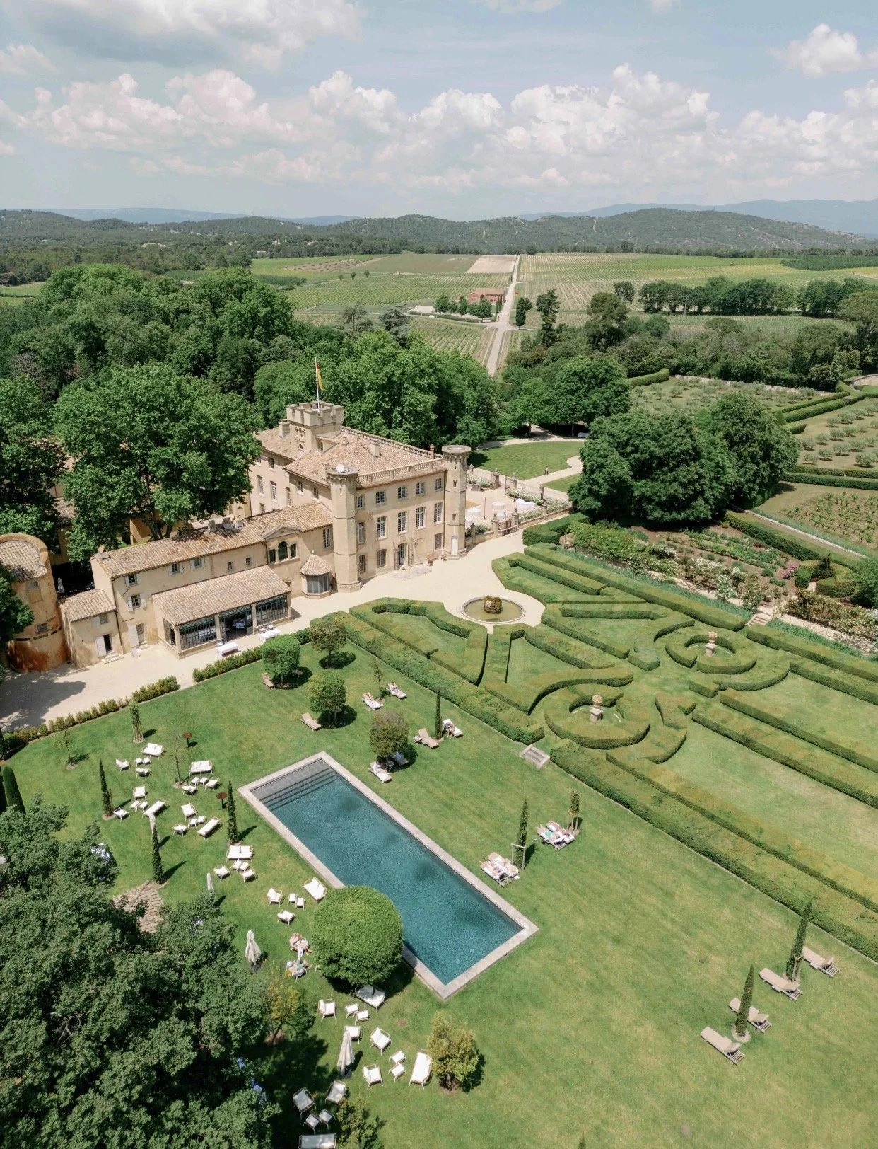 Villa Baulieu
Location: Rognes, Provence, 45 minutes from Marseille Airport 
Capacity: 200 guests
Accommodation: 24 guests
Budget: Starting €36,000 for 3 nights
