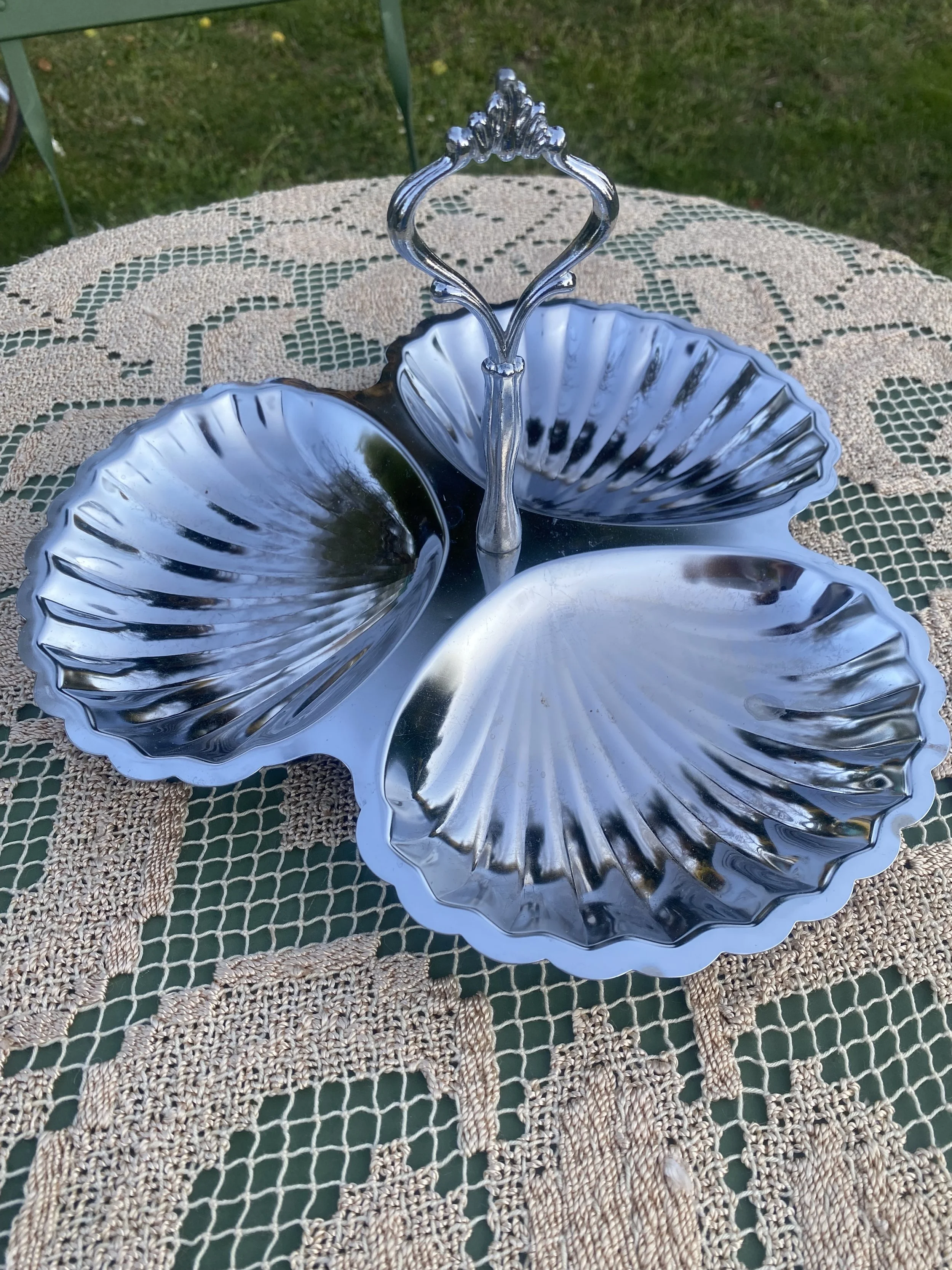 Vintage silver sea shell serving dish - Ref: 2013