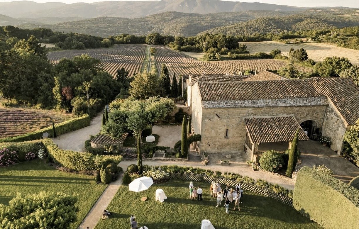 Abbaye Saint-Eusèbe
Location: Luberon, Provence, 45 minutes from Marseille Airport
Capacity: 200 guests
Accommodation: 6 guests 
Budget:€17,700