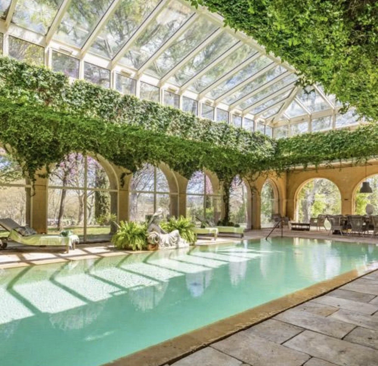 Planning a destination wedding at Château de Sannes through My Chic Event in Provence is all about creating a celebration that feels effortlessly elegant, immersive, and deeply connected to the Provençal landscape. Set in the heart of the Luberon, th