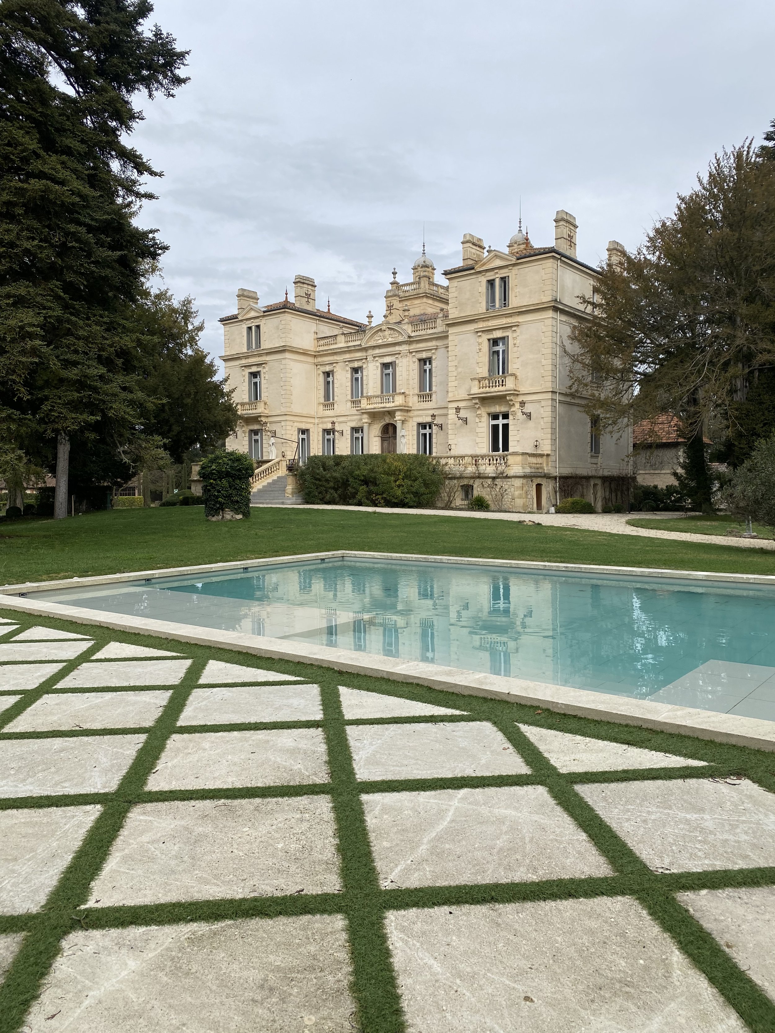 Château des 3 Fontaines
Location: Avignon, Provence, 30 minutes from Avignon TGV station and 1 hour from Marseille Airport
Capacity: 150-220 guests
Accommodation: 30 guests
Budget: €36,000+