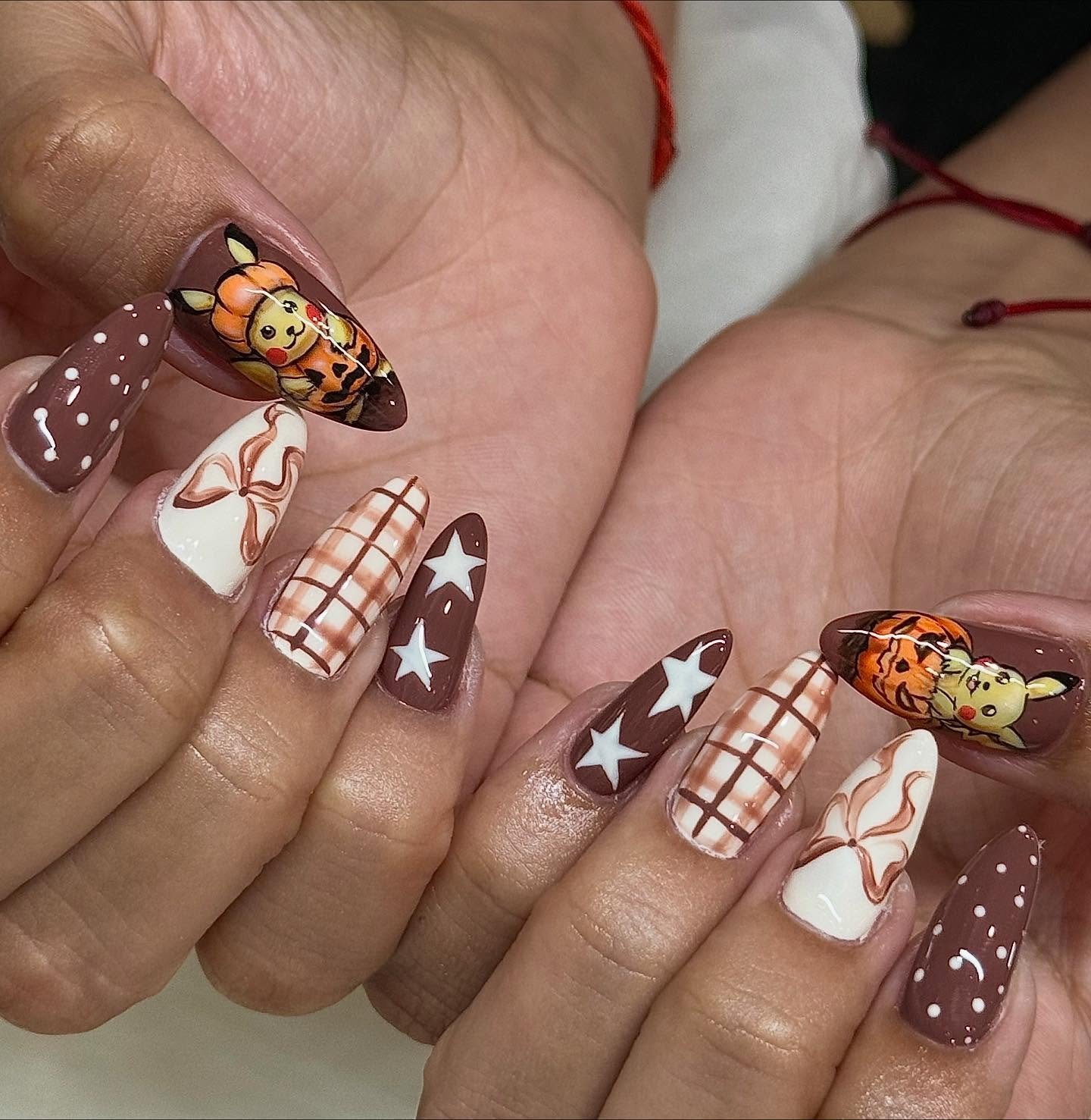 Pok&eacute;mon but make it fall! These were absolutely so adorable and a blast to do. I filled my client with @americancreator.tm Framework gel in clear and painted these cute Pikachus with Belivia Black and white liner from @haenails . I&rsquo;m in 
