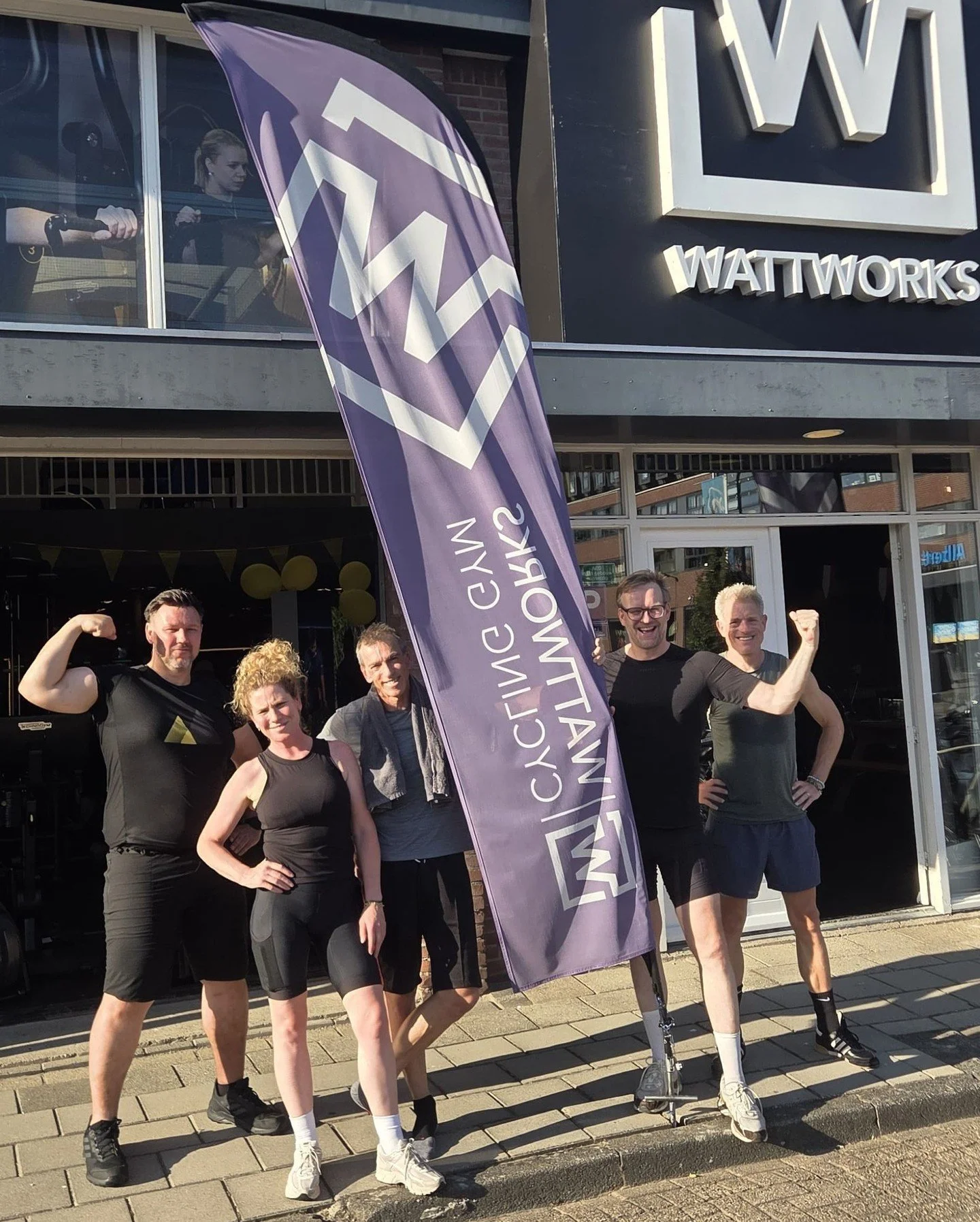 💥 Morgen start week 2 van Summer Strength, en er is nog plek!

📍 Amsterdam Westerpark, di 18:00 uur: nog 3 plekken
📍 Haarlem, di 18:30 uur: nog 4 plekken

Voor iedereen toegankelijk, met extra begeleiding tijdens de krachttraining. Ook los te boek