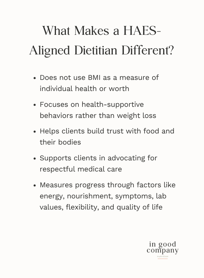 Graphic titled “What Makes a HAES-Aligned Dietitian Different?” explaining that HAES dietitians focus on health-supportive behaviors, body trust, respectful medical care, and progress beyond weight or BMI.