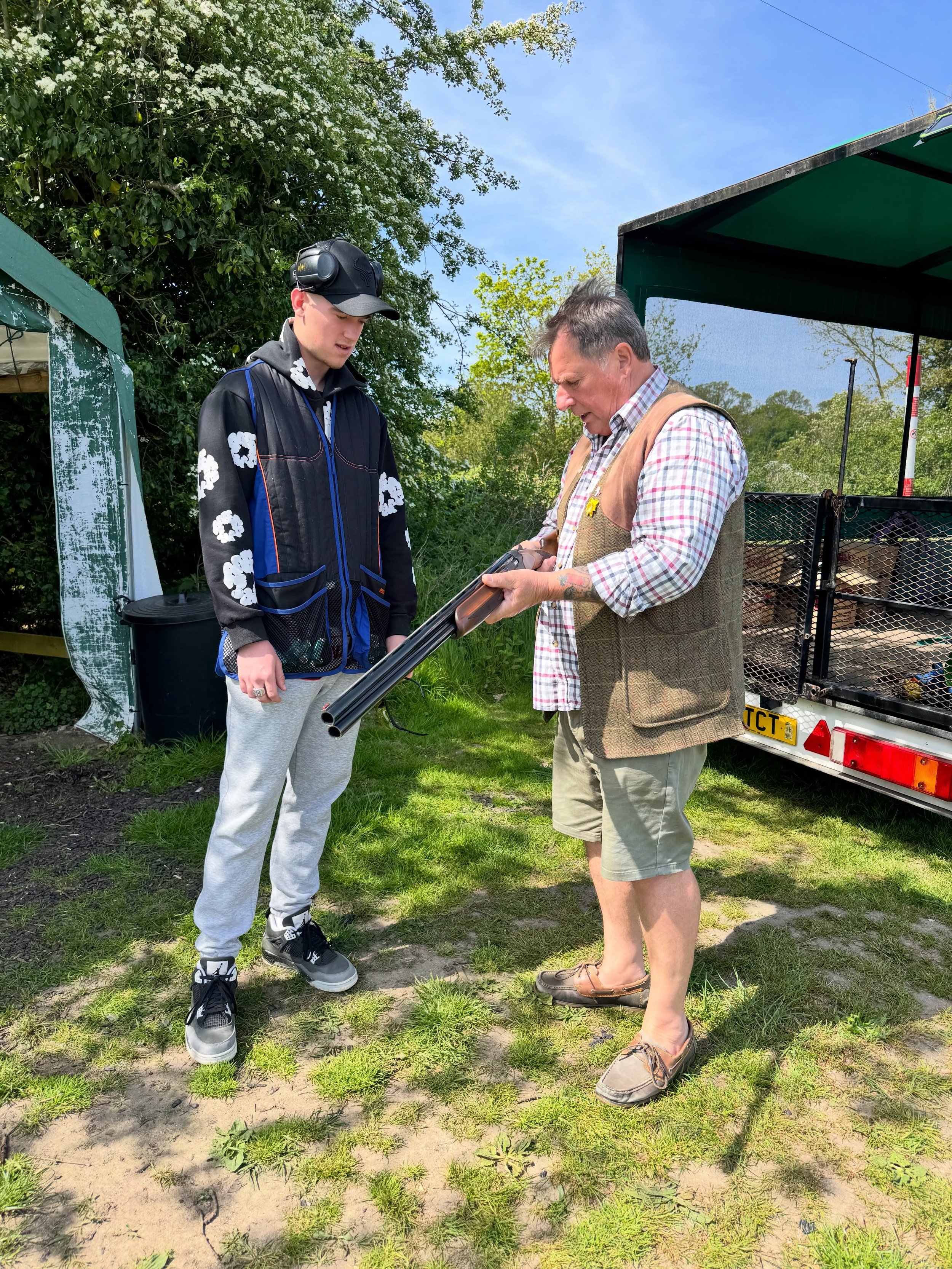 Great shooting session today! 🎯
James is improving more and more with every lesson, and novice Luca absolutely smashed his very first shooting experience 👏🔥
Confidence growing, clays breaking, and smiles all around! 😊 #ClayShooting #FirstTimeShoo