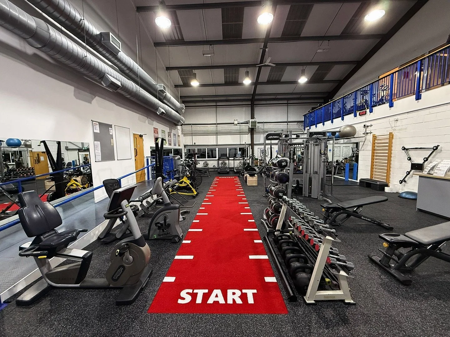 Huge transformation for @cotswoldshealthclub 🤩  December was a crazy month for installs but this was one of our favourites, proving that good flooring is one of the most, if not the important part of any gym! Enjoy guys!  #gym #installation #cotswol