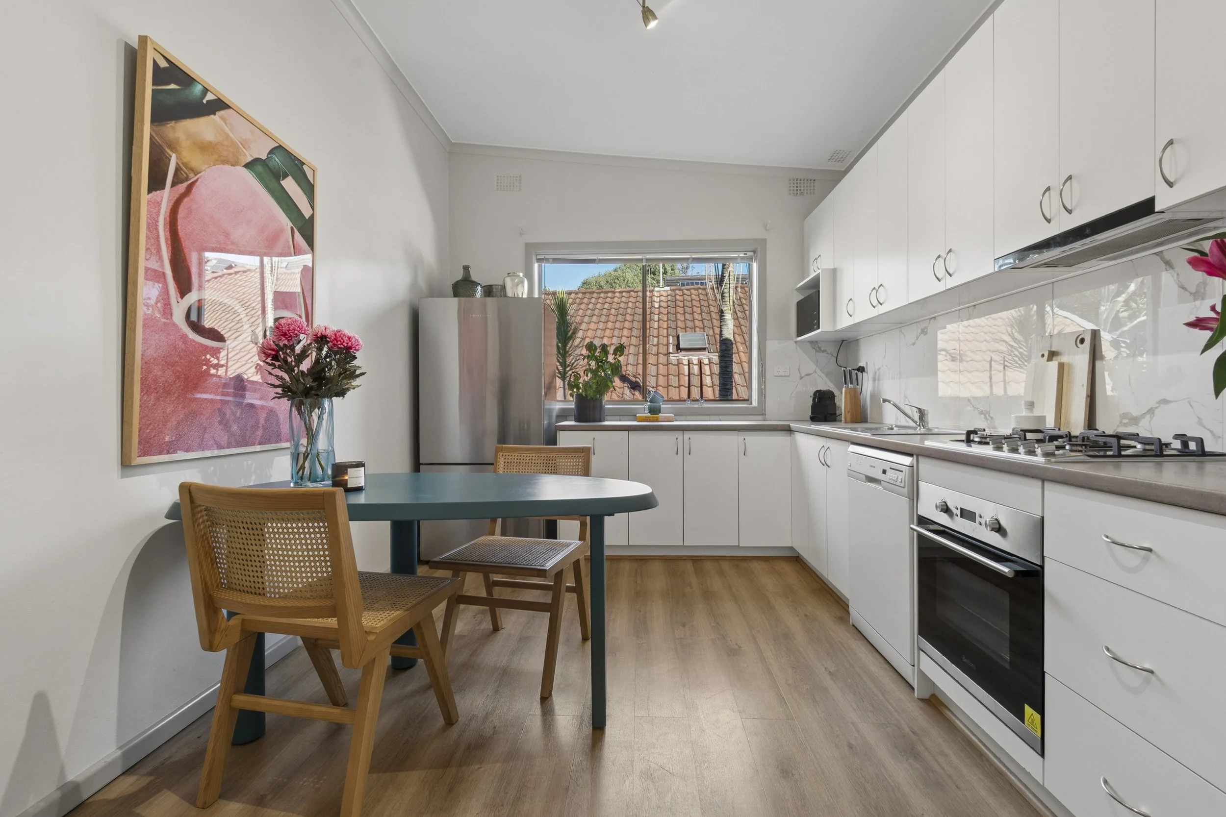12.140 Wellington St Bondi - Kitchen1.jpg
