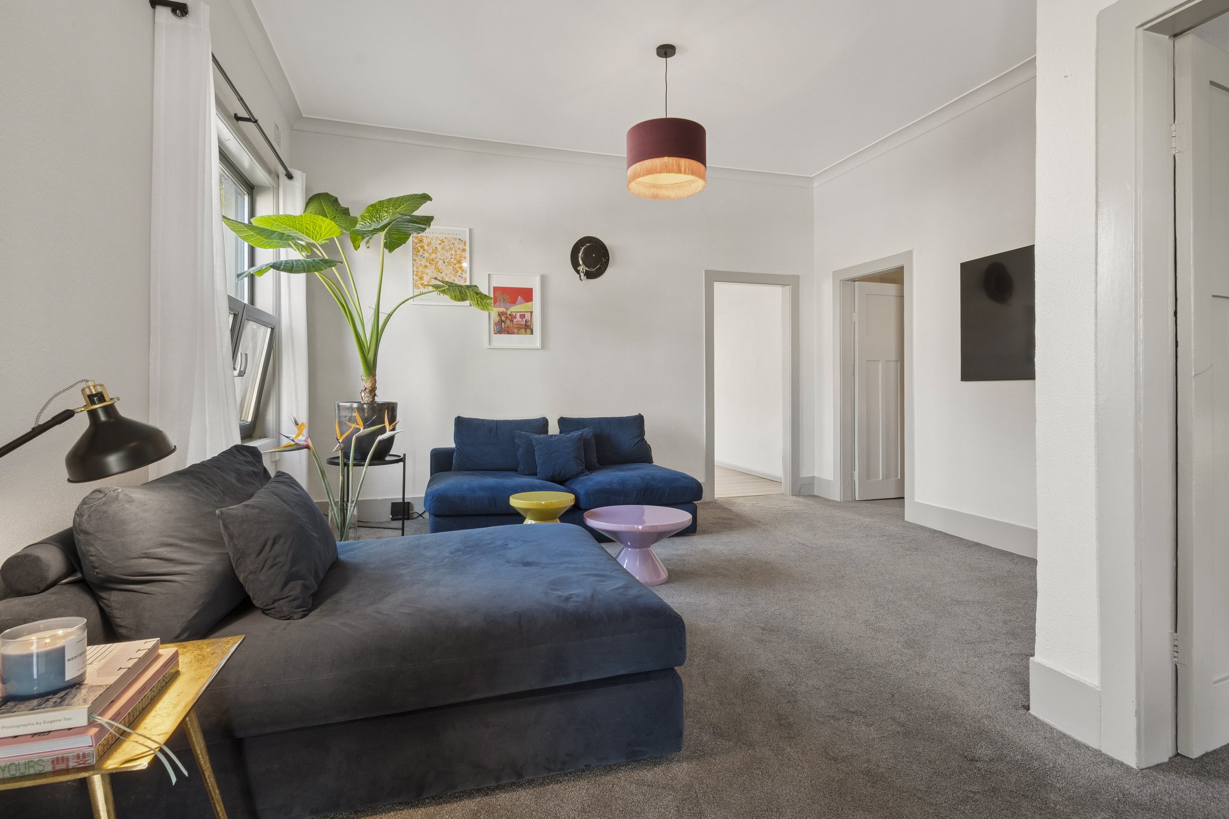 04.140 Wellington St Bondi- Living1.jpg
