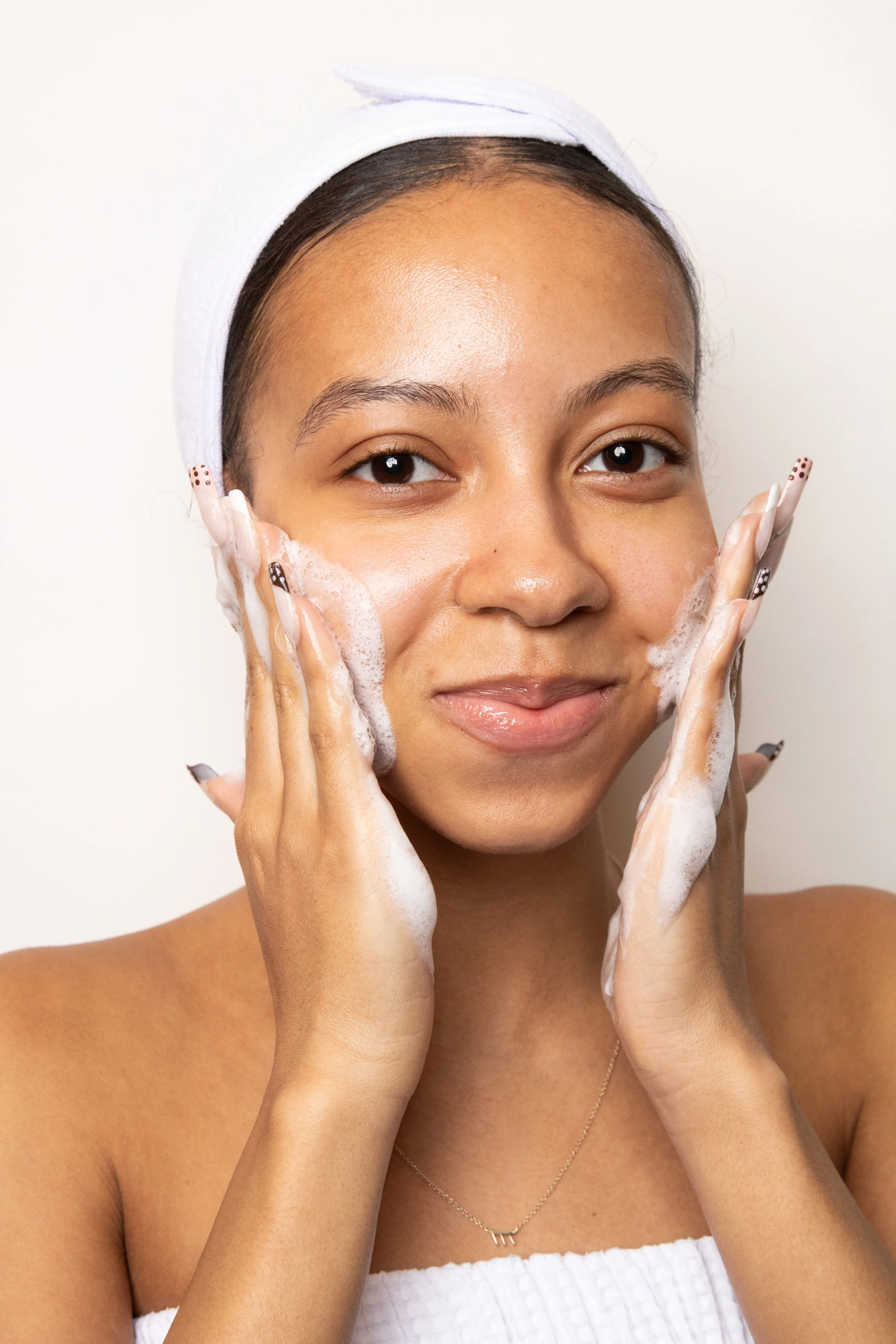 Glow & Soothe Nourishing Cleanser