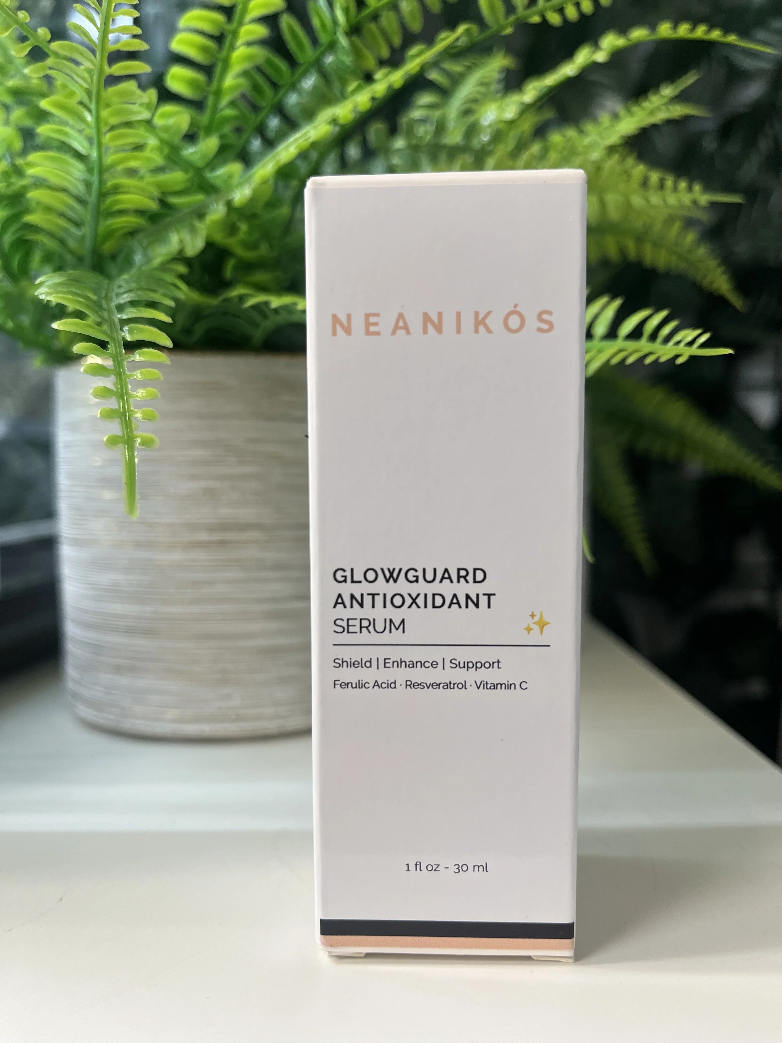 GlowGuard Antoxidant Serum Box.jpg