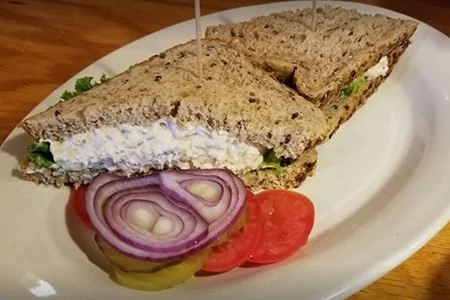 chicken-salad-sandwich-pb4n2p61ws90q0ujgtchzd4gx05vki25dpjilc6hx4.jpg