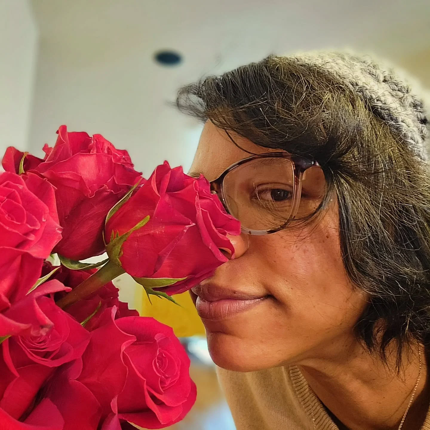 Can't resist 😏🌹 You're ready for Val/Gal-Day, right? Don't worry, I've got you covered. Come see me 😉

#dallas #dfwflorist #creative #bemyvalentine