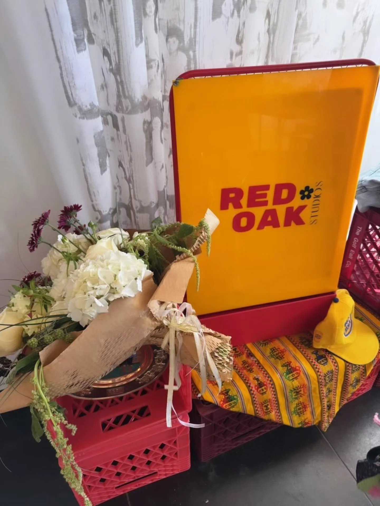 @red.oak.studios Bravo to a stupendous workshop! I was so grateful to spend the afternoon learning from one of the best! Just the BEST birthday present to spend time in loving company. Thank you to the great @hyphenspace_ for hosting this event. Brav