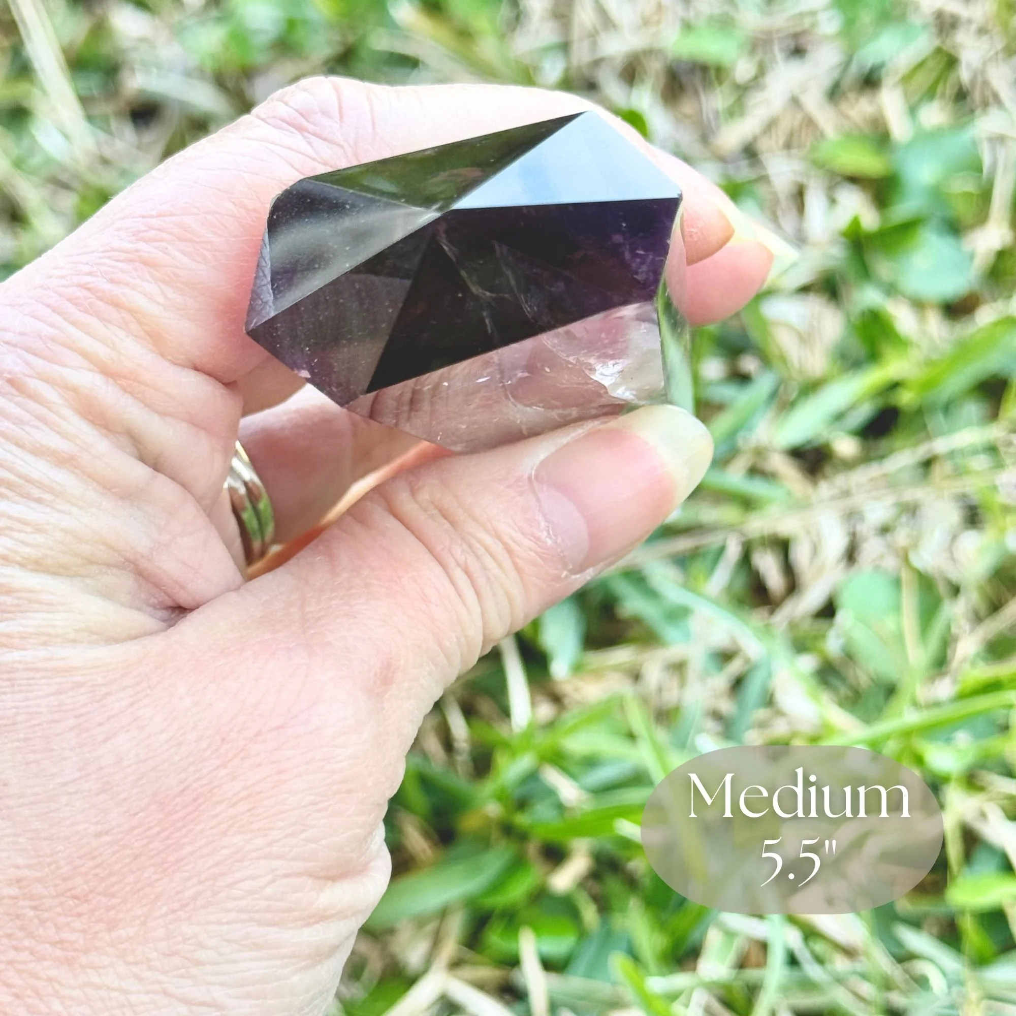 Med 5.5_ Detail Hold 2.jpg