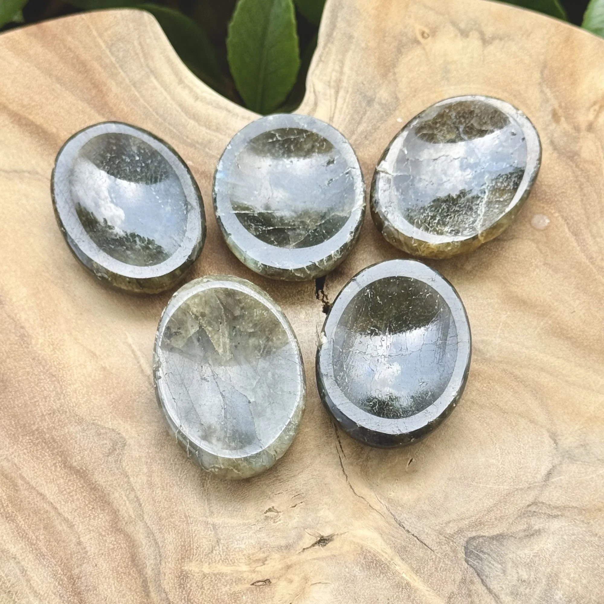 Labradorite Worry Stone – Polished Meditation Pocket Crystal