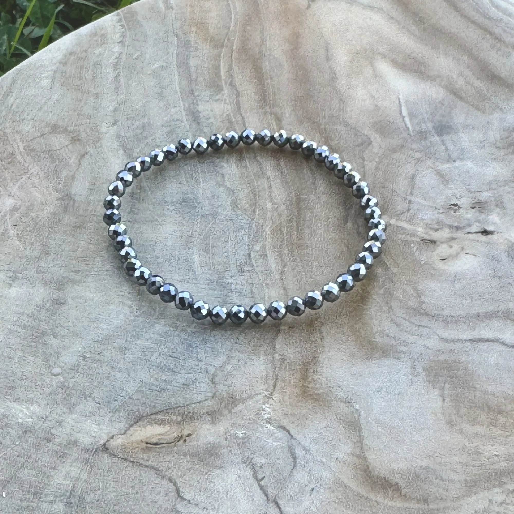 Terahertz Faceted Stretch Bracelet – Vitality, Energy Flow & Focus