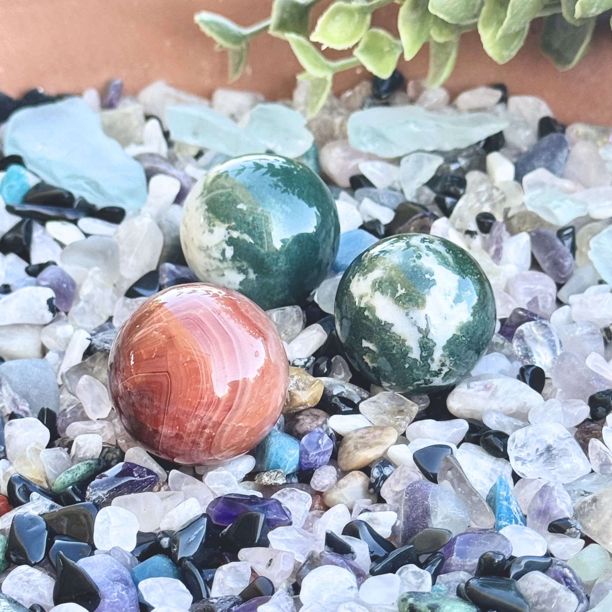 Small Gemstone Crystal Spheres – Moss Agate & Carnelian